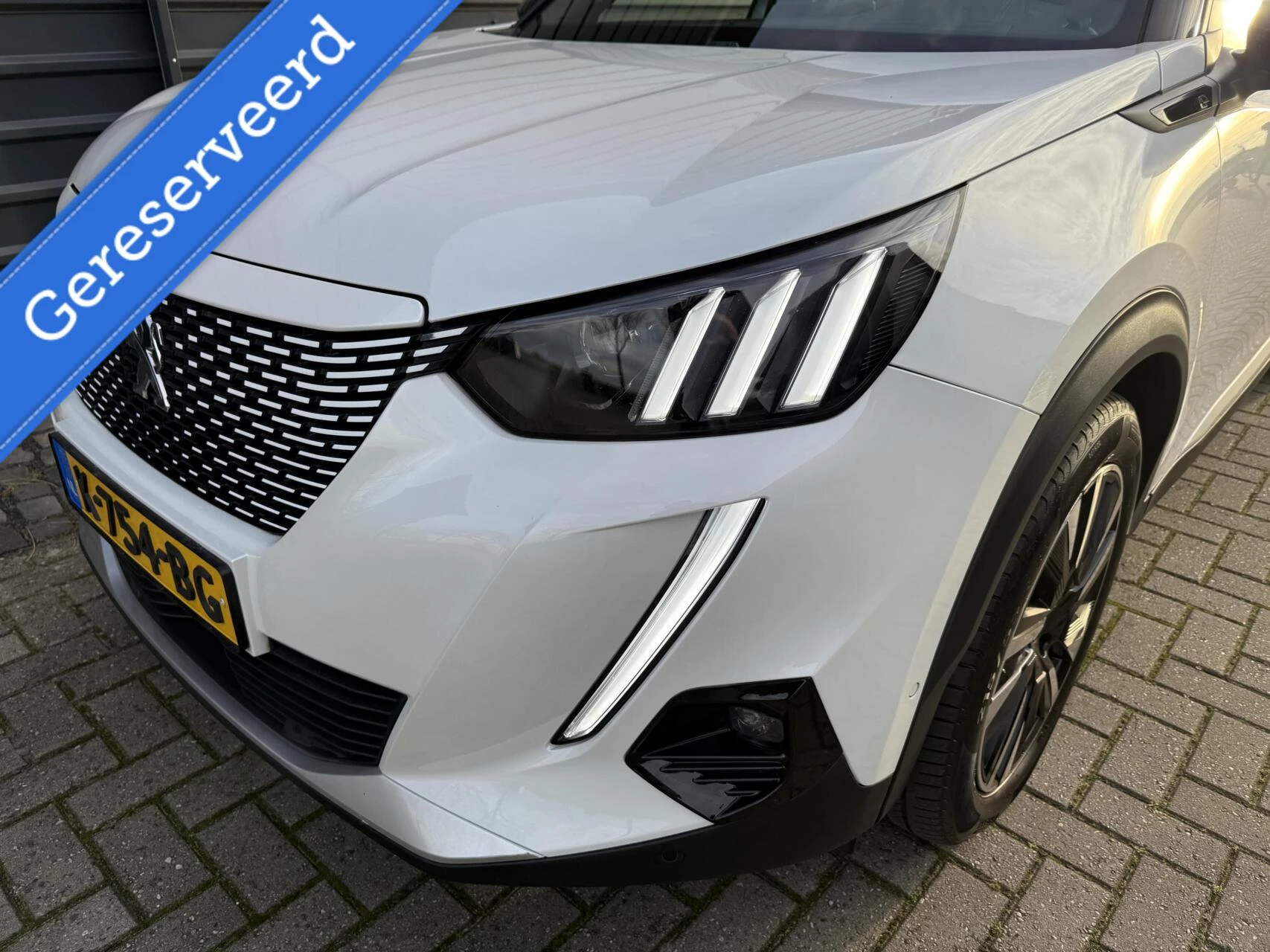 Hoofdafbeelding Peugeot e-2008