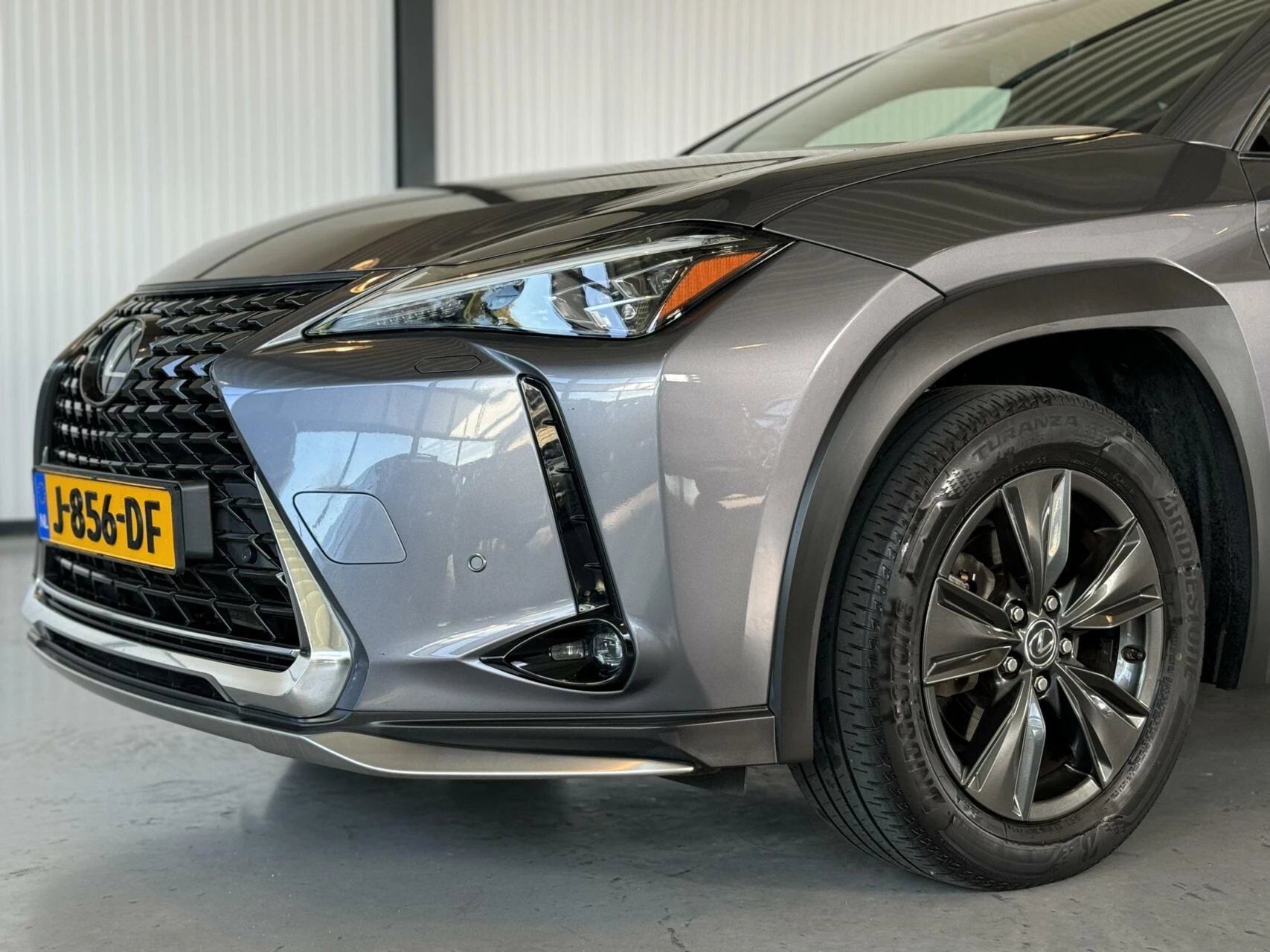 Hoofdafbeelding Lexus UX