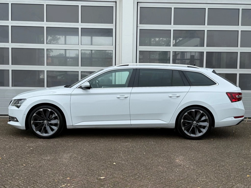 Hoofdafbeelding Škoda Superb