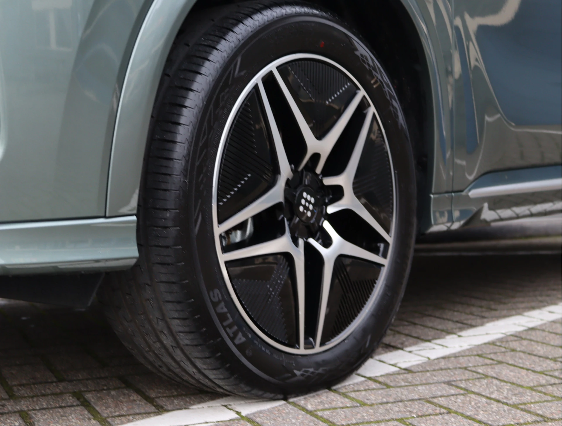 Hoofdafbeelding DFSK E5 PHEV