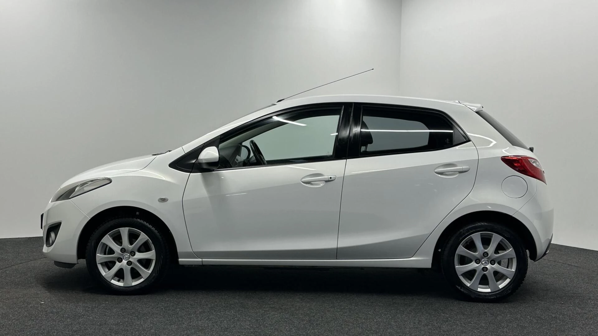 Hoofdafbeelding Mazda 2