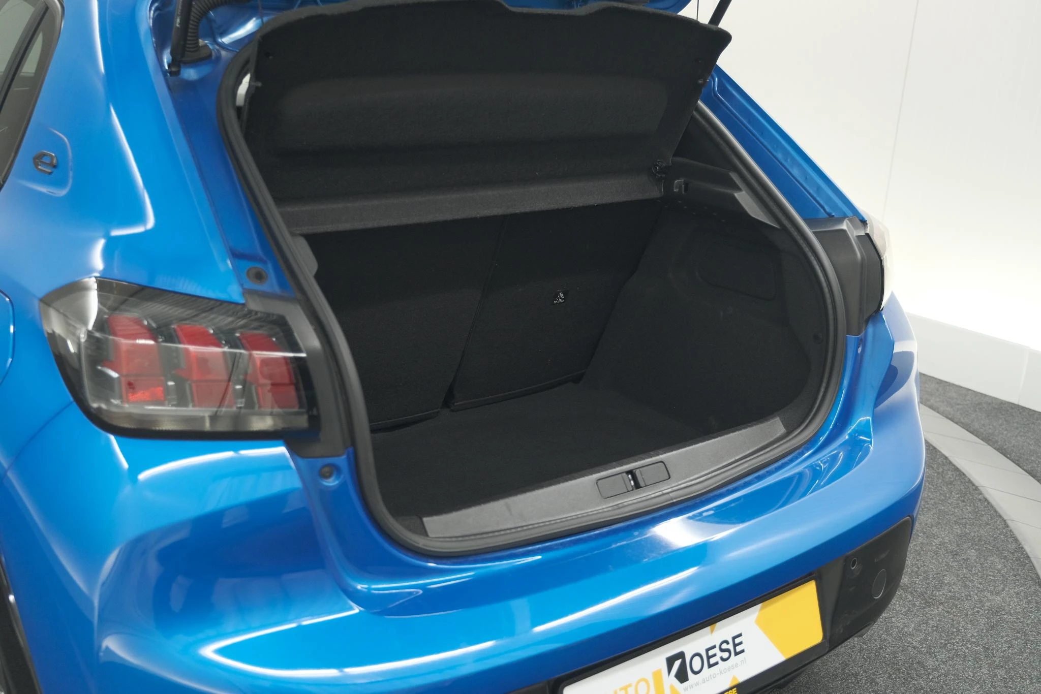 Hoofdafbeelding Peugeot e-208