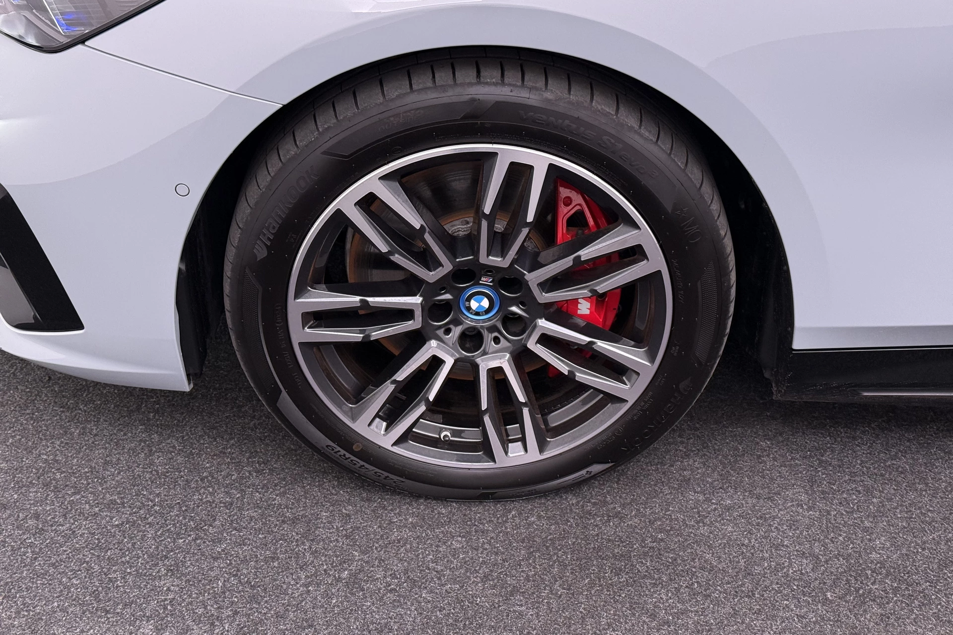 Hoofdafbeelding BMW i5