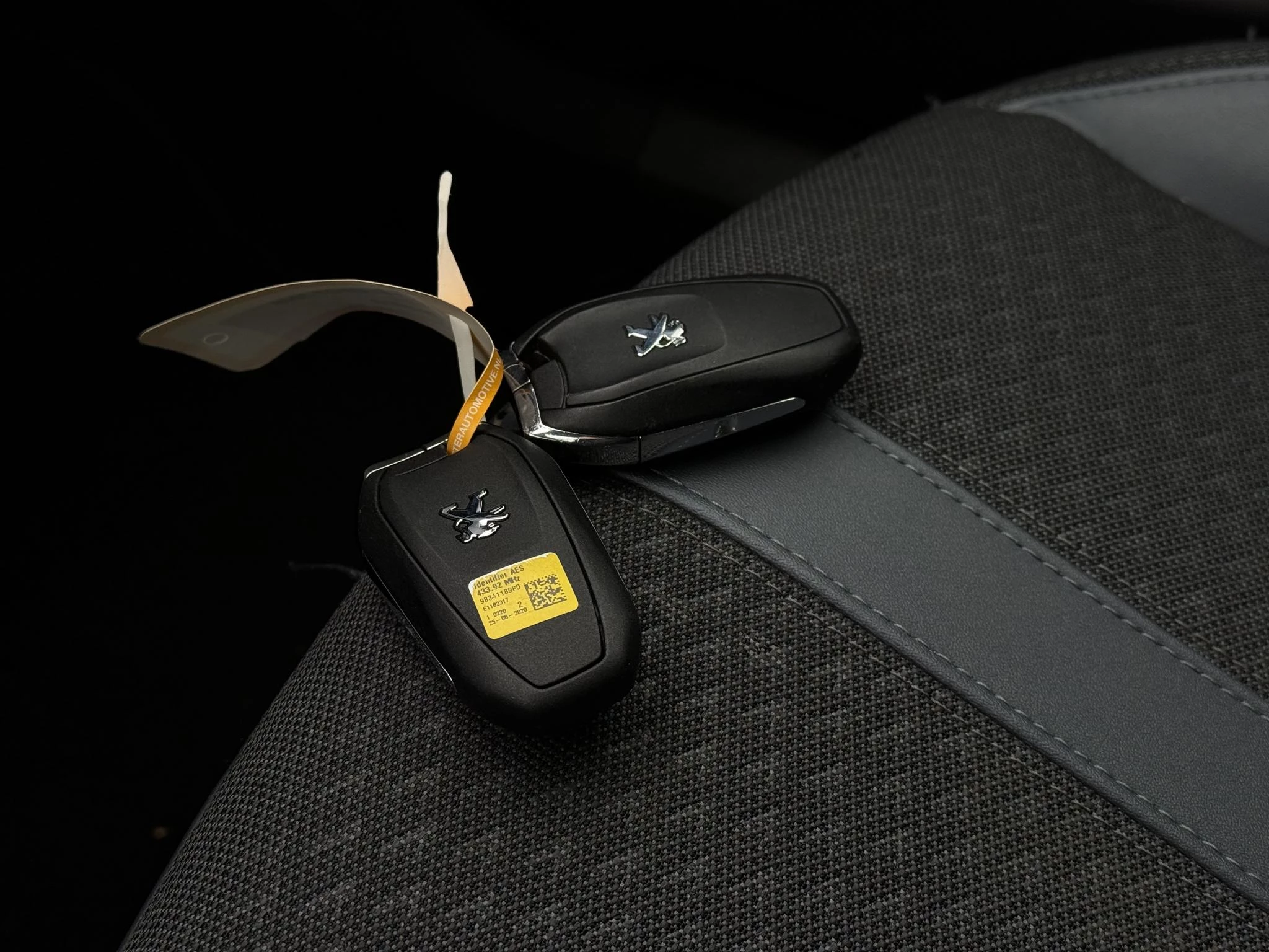 Hoofdafbeelding Peugeot e-2008