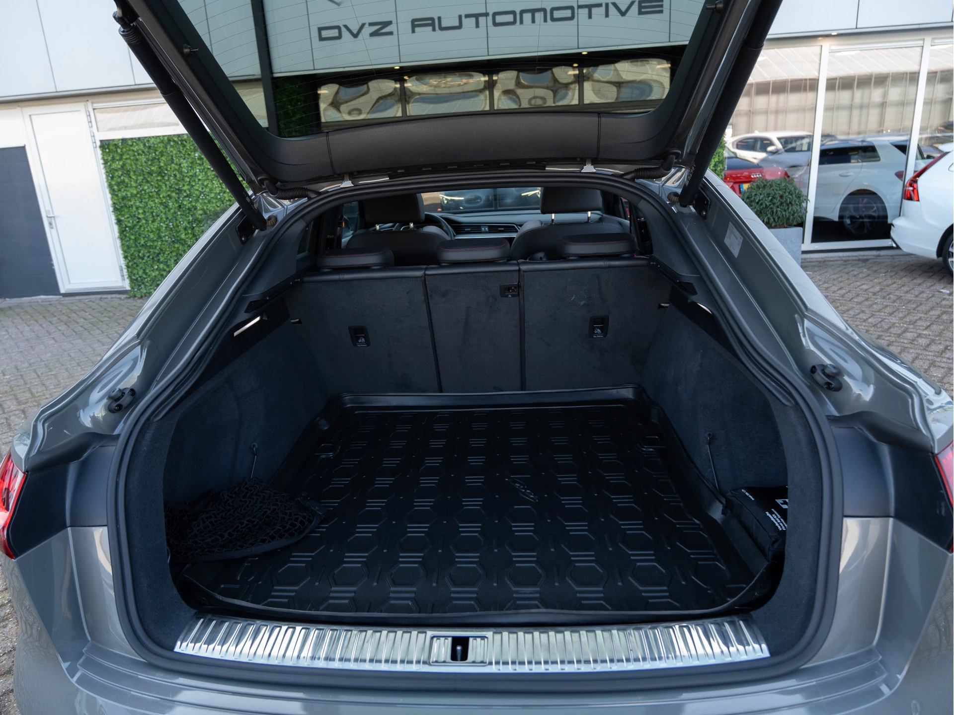 Hoofdafbeelding Audi Q8 Sportback e-tron