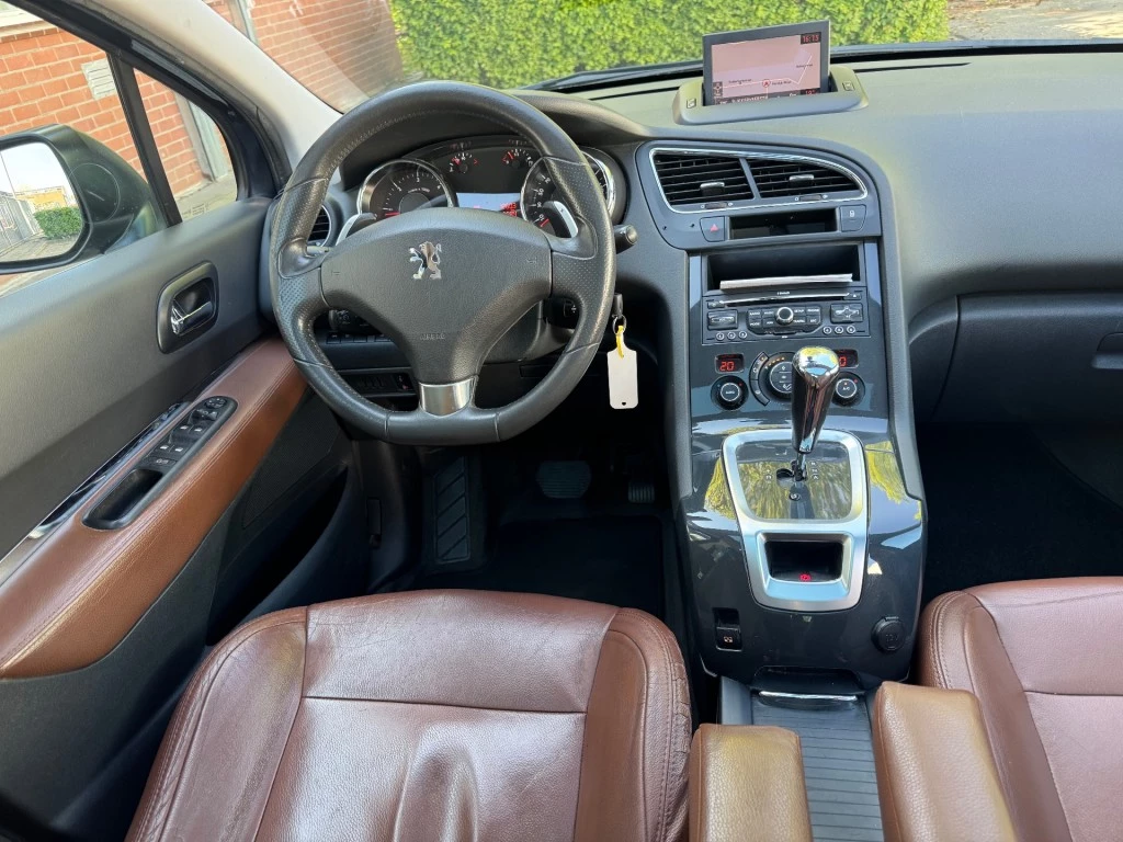 Hoofdafbeelding Peugeot 5008