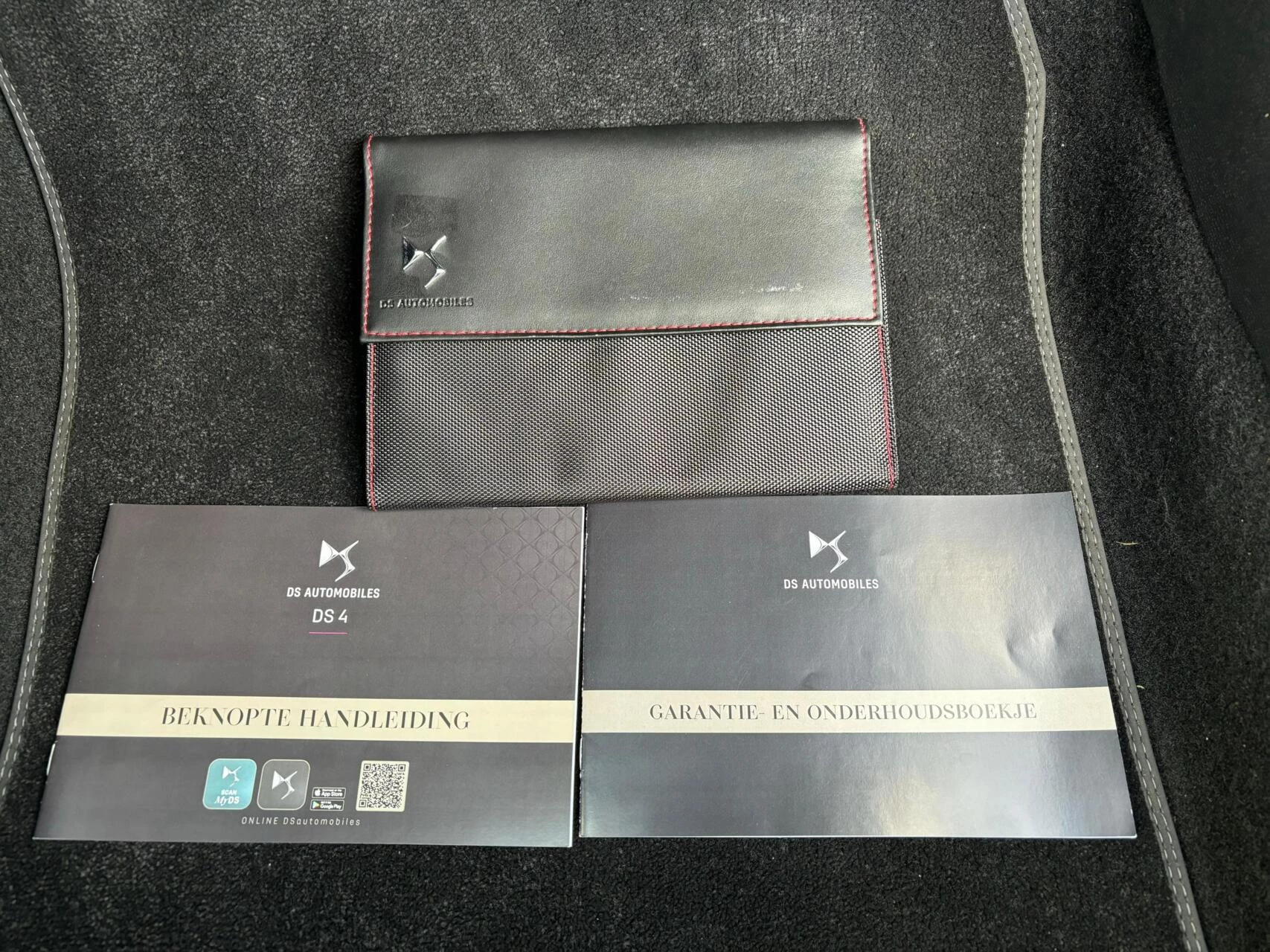 Hoofdafbeelding DS DS 4