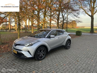 Hoofdafbeelding Toyota C-HR Toyota C-HR 1.8 Hybrid Executive Leer,JBL,camera 1e eigenaar