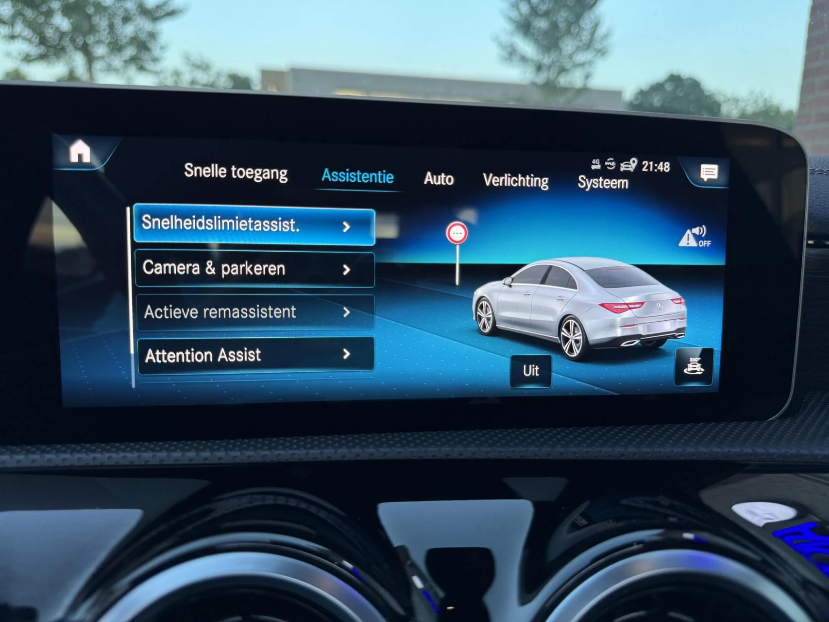 Hoofdafbeelding Mercedes-Benz CLA