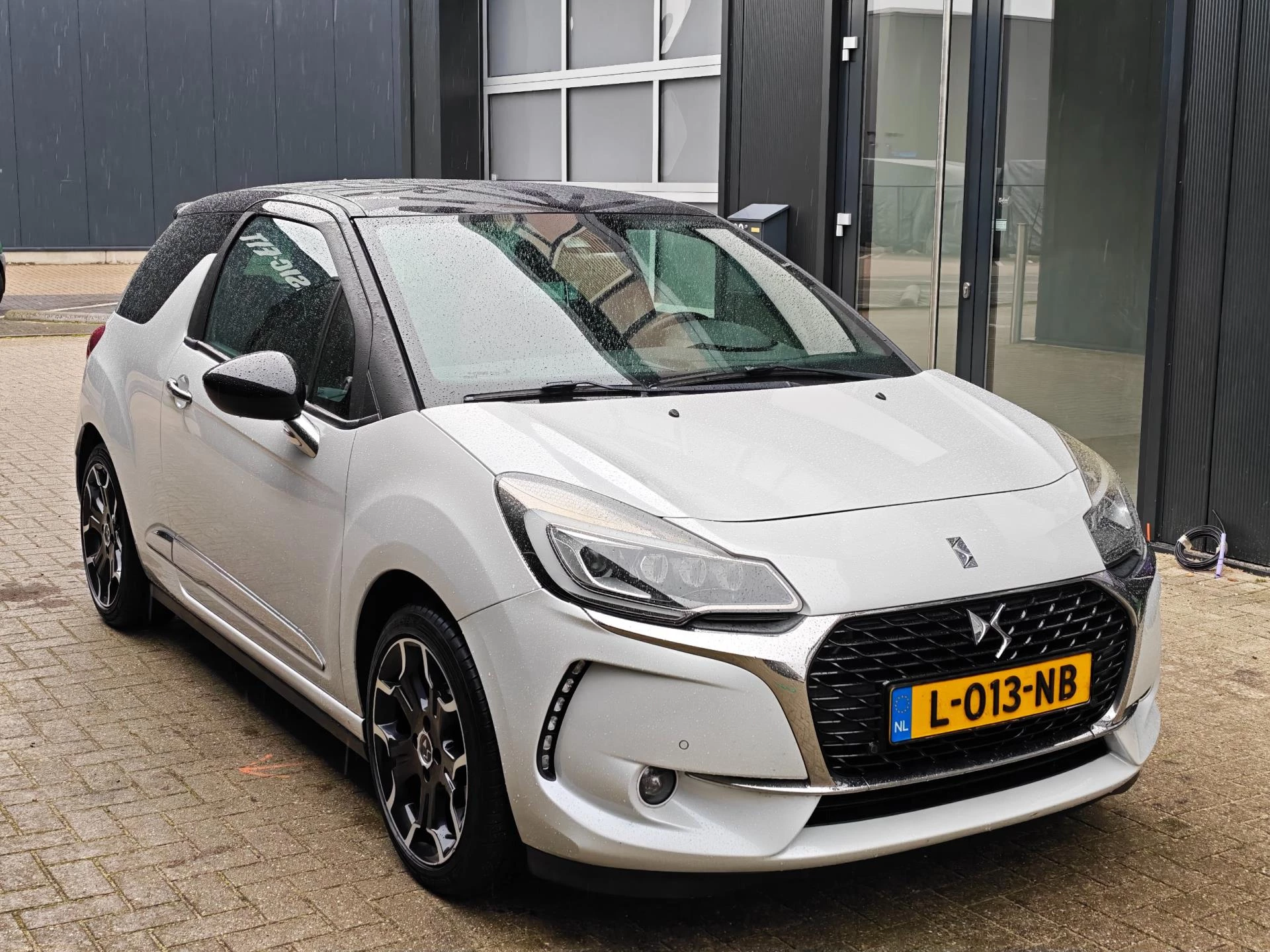 Hoofdafbeelding DS DS 3