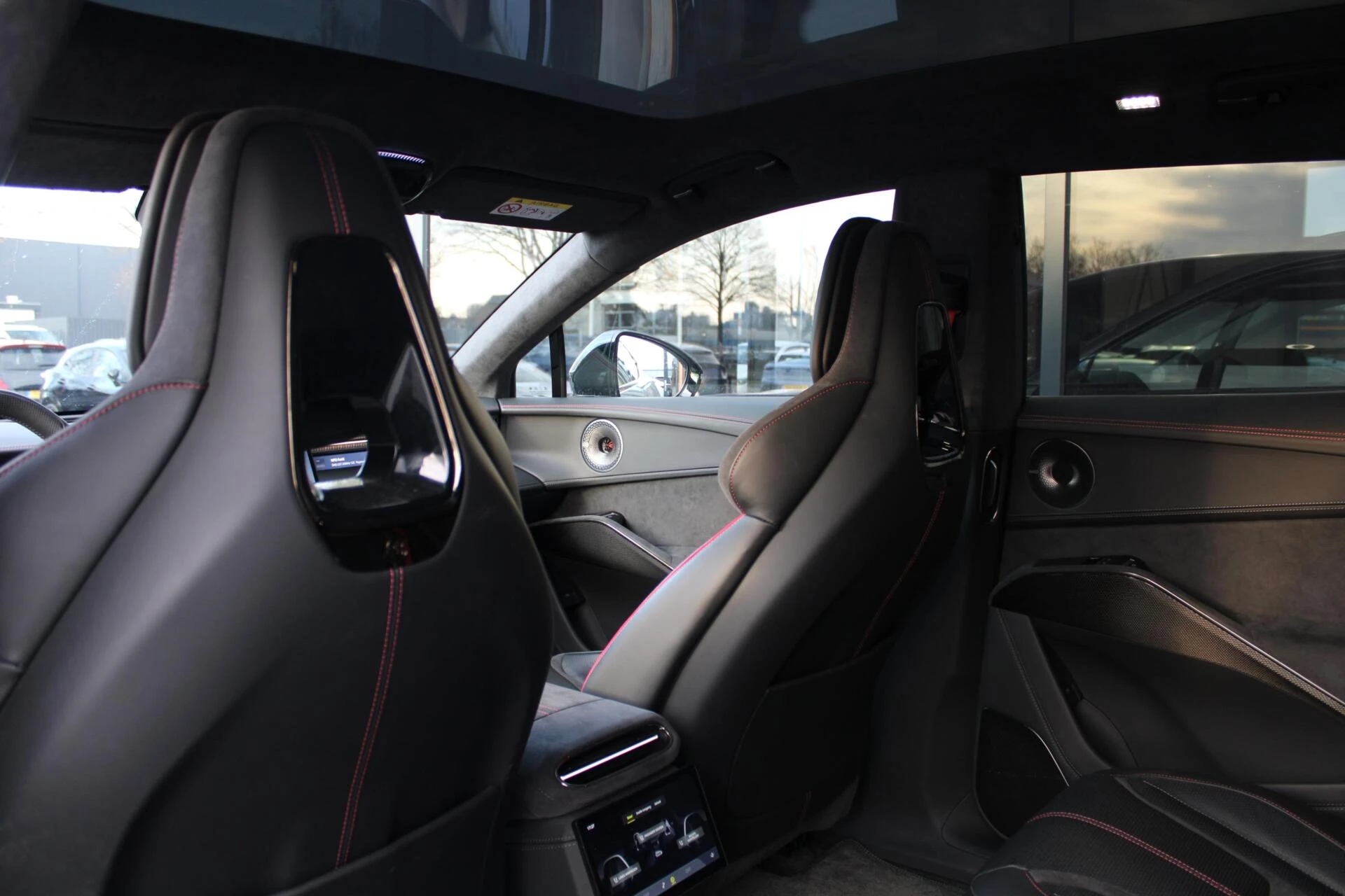 Hoofdafbeelding Lotus Eletre