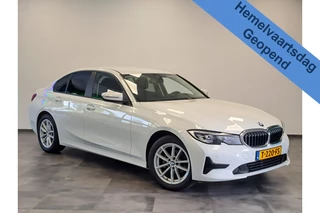 BMW 3 Serie 318i Executive Navigatie Clima Cruise PDC LM 157 PK! * Hemelvaartsdag geopend van 12:00 tot 17:00u *