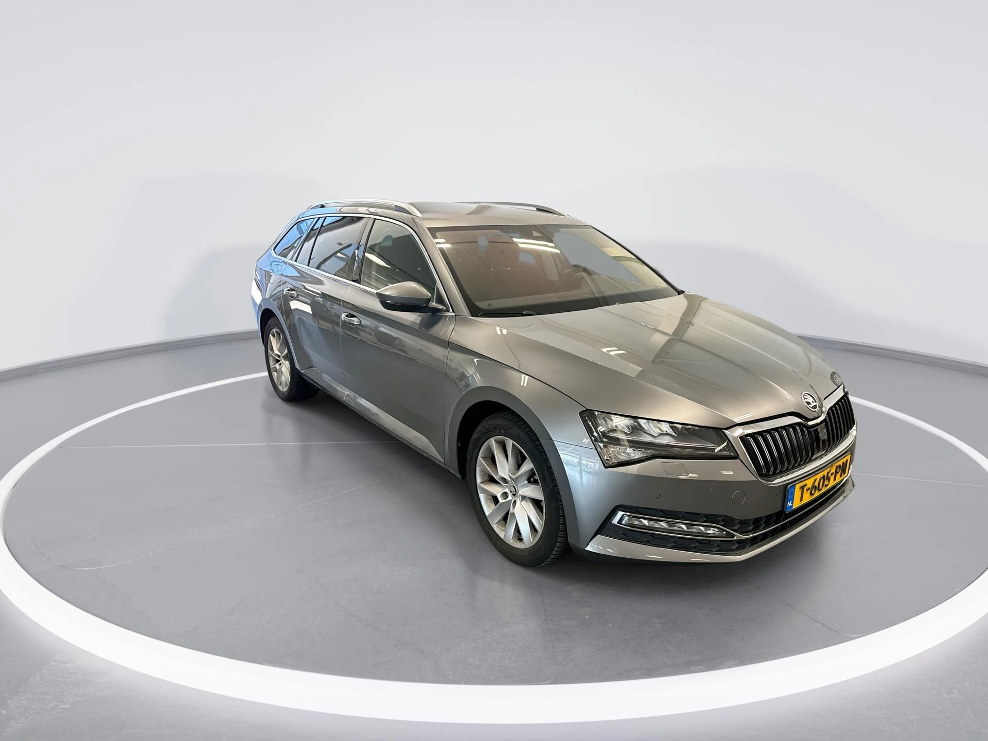 Hoofdafbeelding Škoda Superb