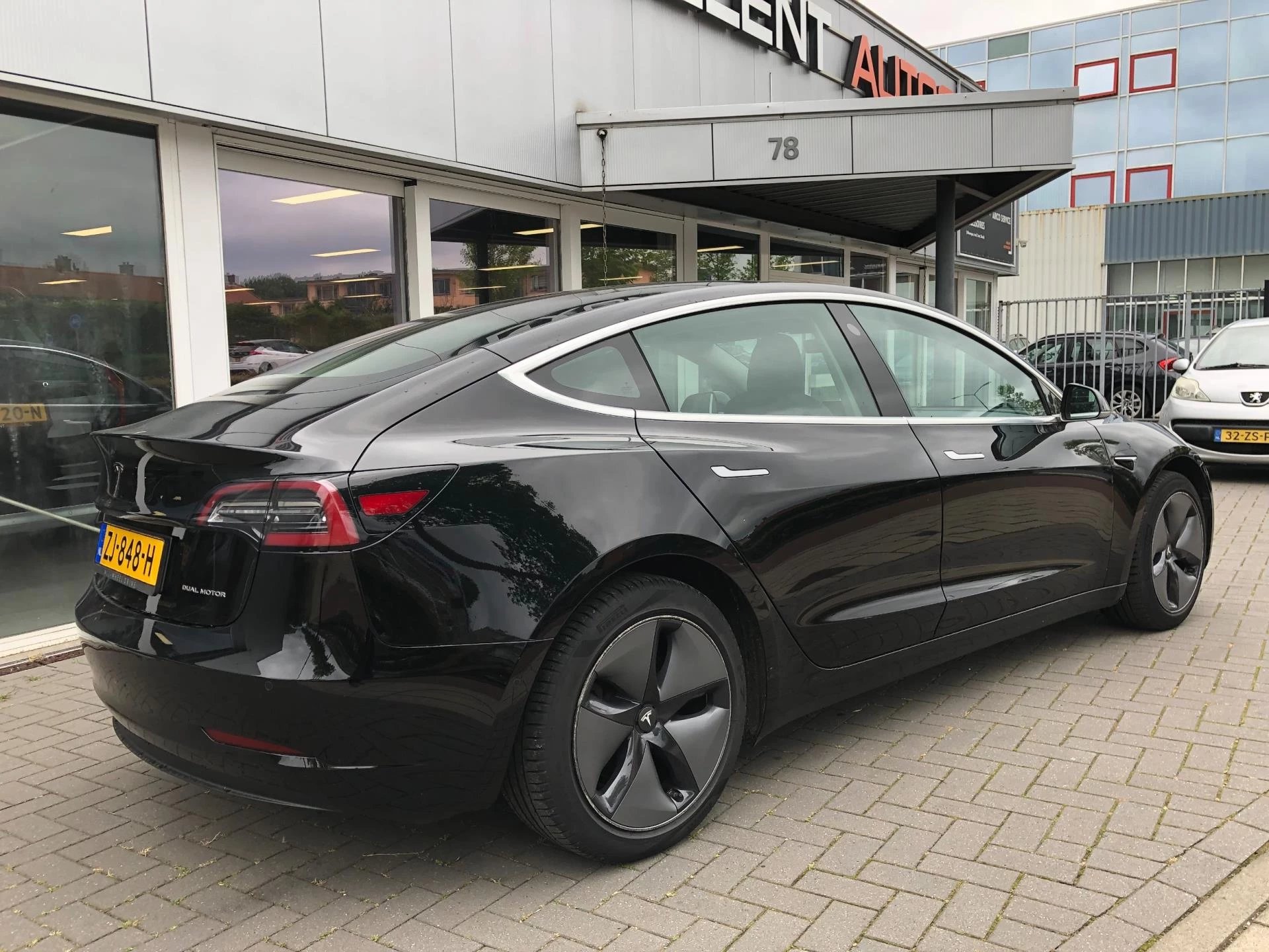 Hoofdafbeelding Tesla Model 3