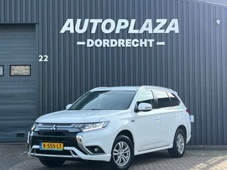 Hoofdafbeelding Mitsubishi Outlander Mitsubishi Outlander 2.4 PHEV Pure TREKHAAK |APPLE CARPLAY |