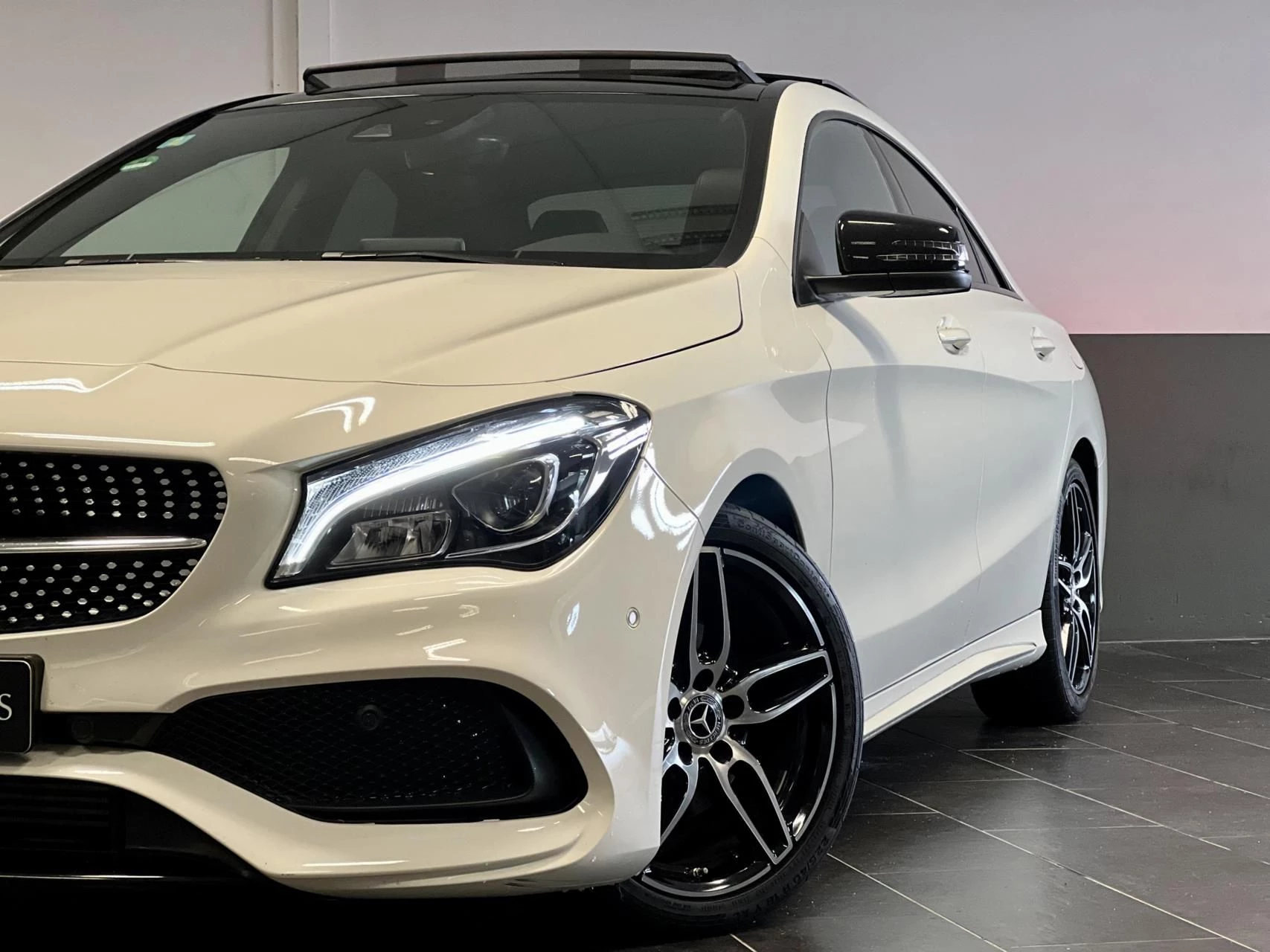 Hoofdafbeelding Mercedes-Benz CLA