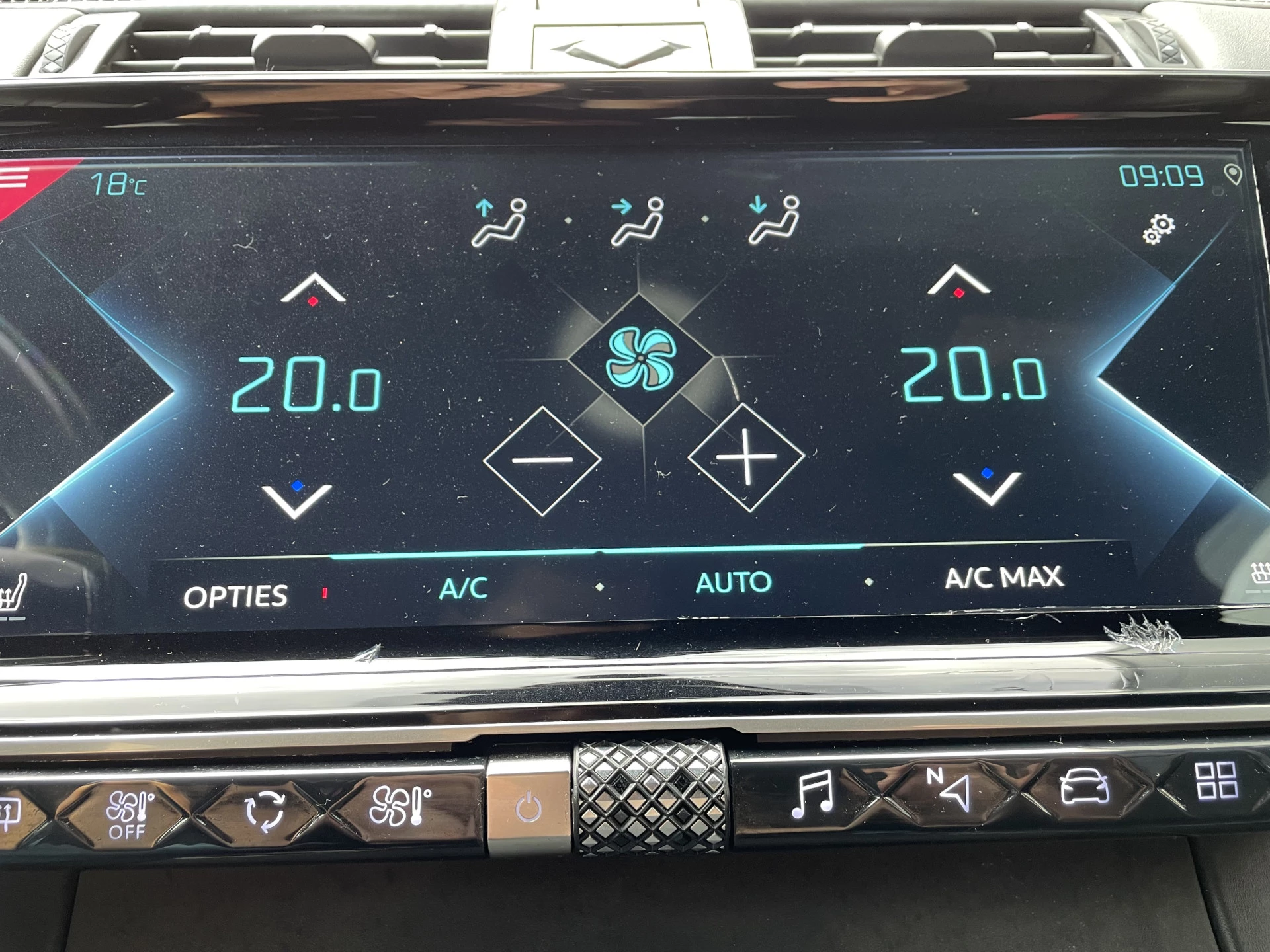 Hoofdafbeelding DS DS 7