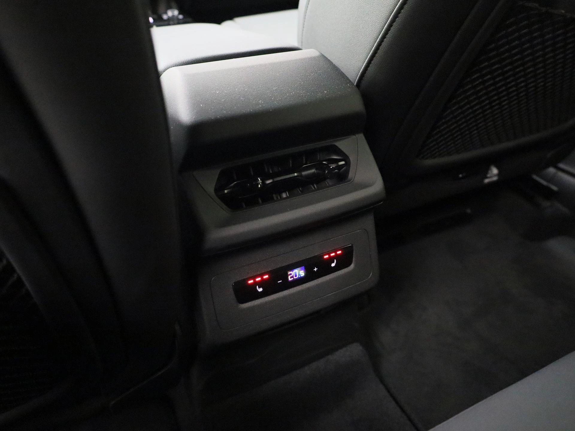 Hoofdafbeelding Audi Q6 e-tron