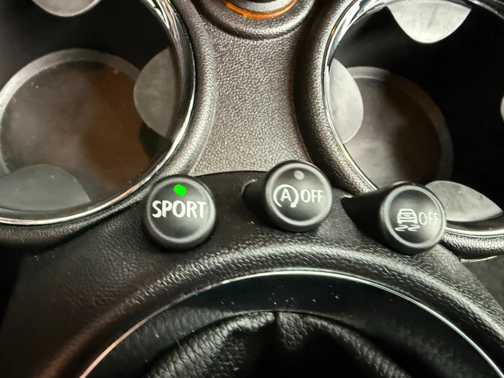 Hoofdafbeelding MINI Cabrio