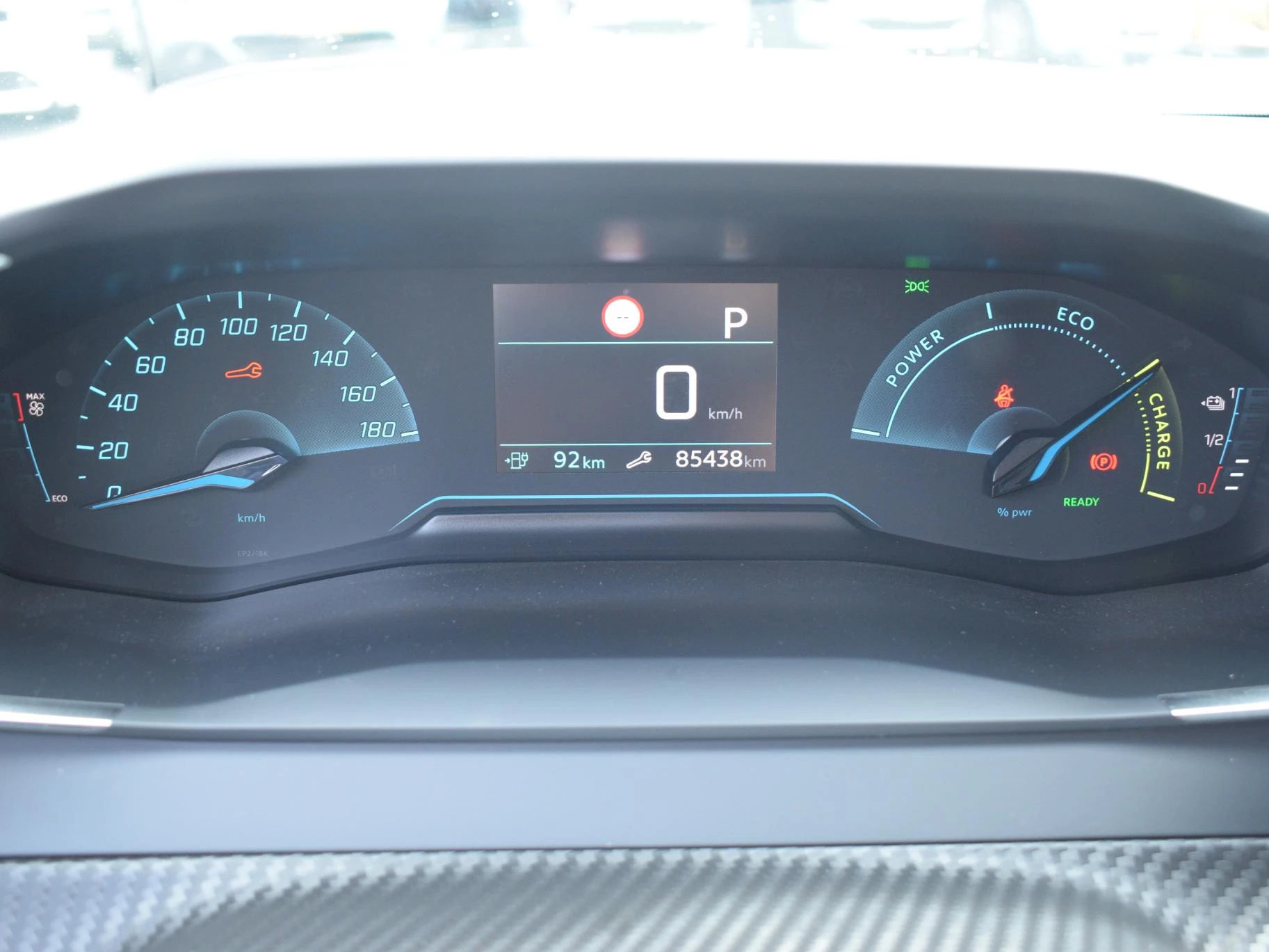 Hoofdafbeelding Peugeot e-208