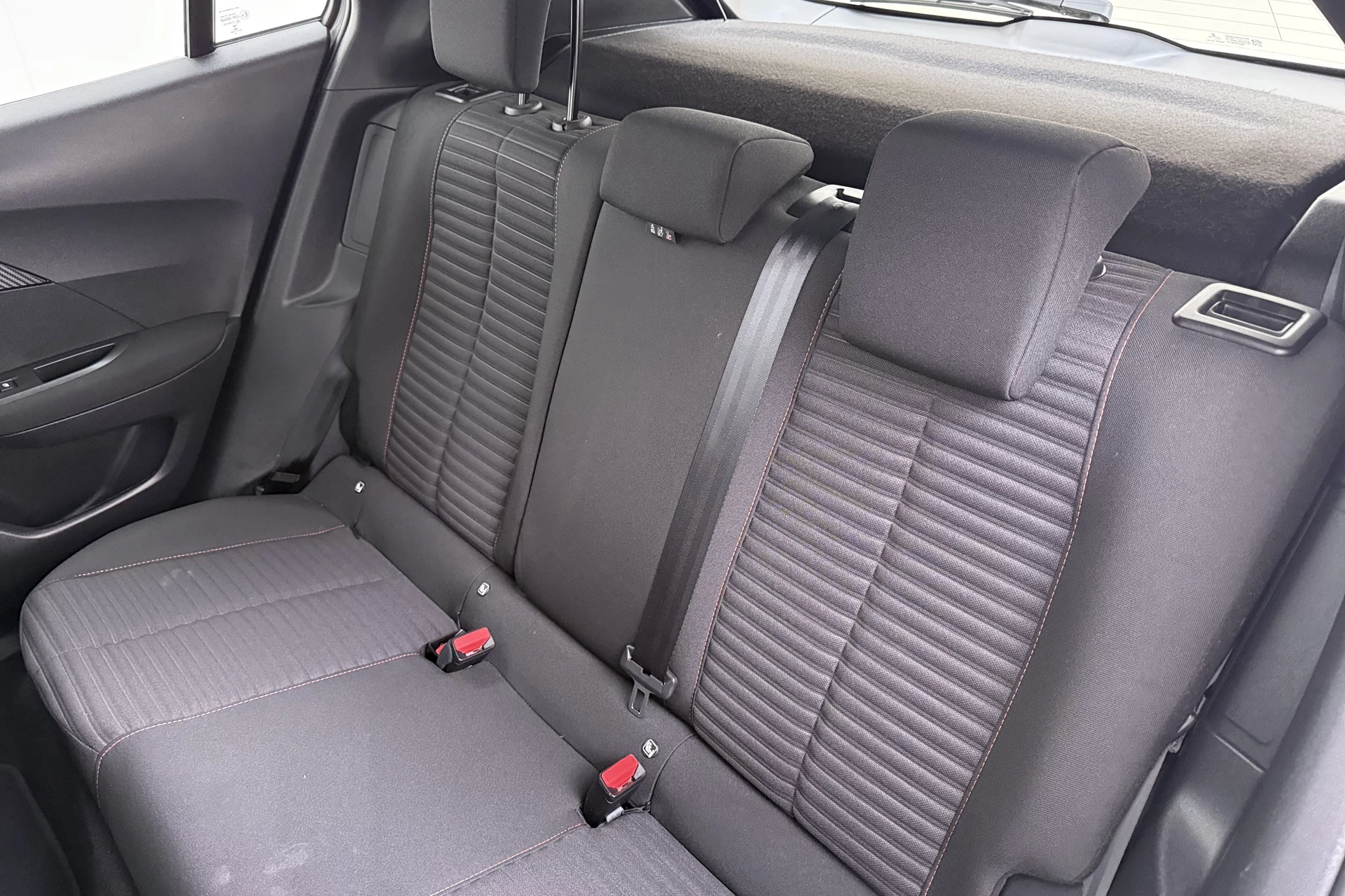 Hoofdafbeelding Peugeot e-2008