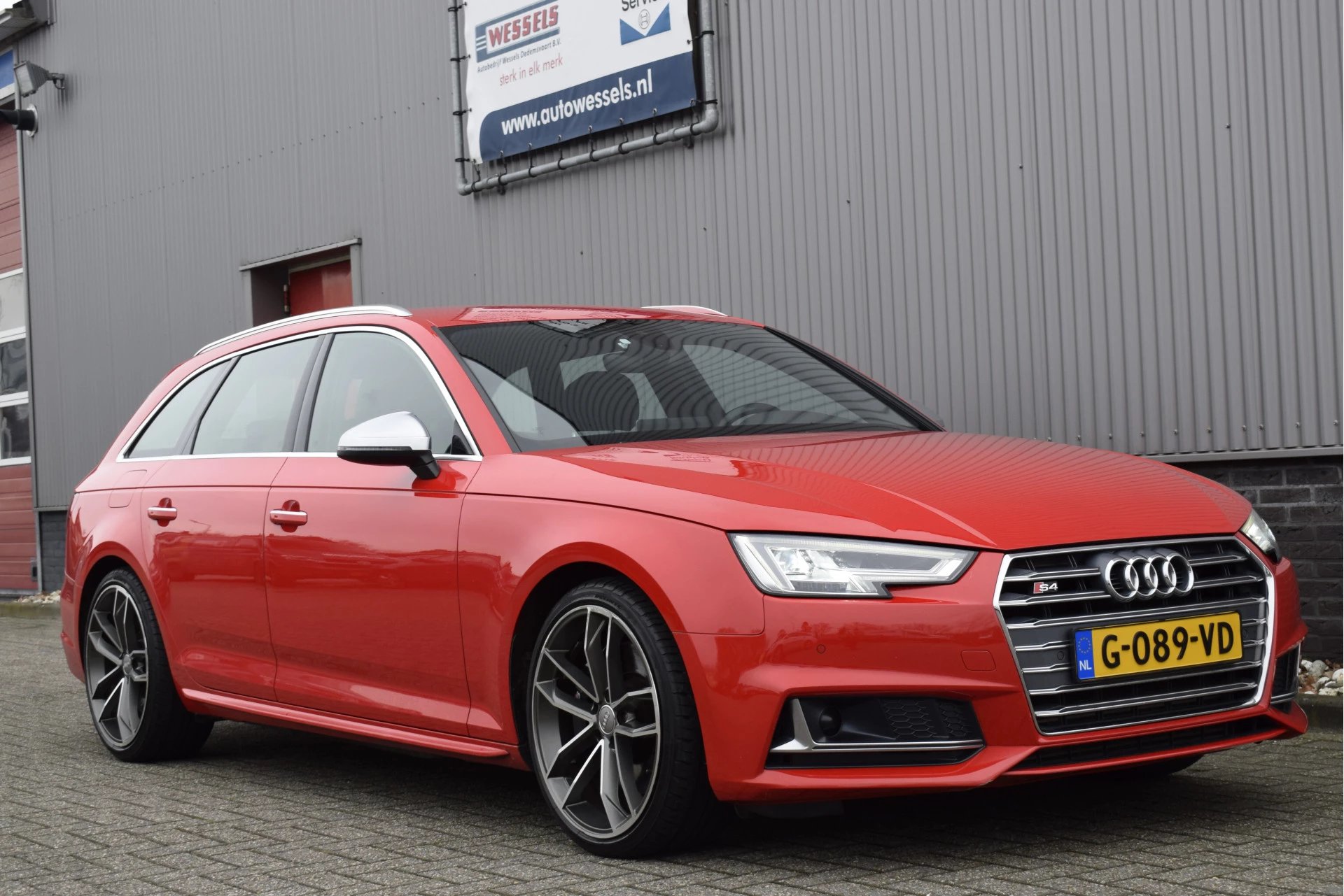 Hoofdafbeelding Audi S4