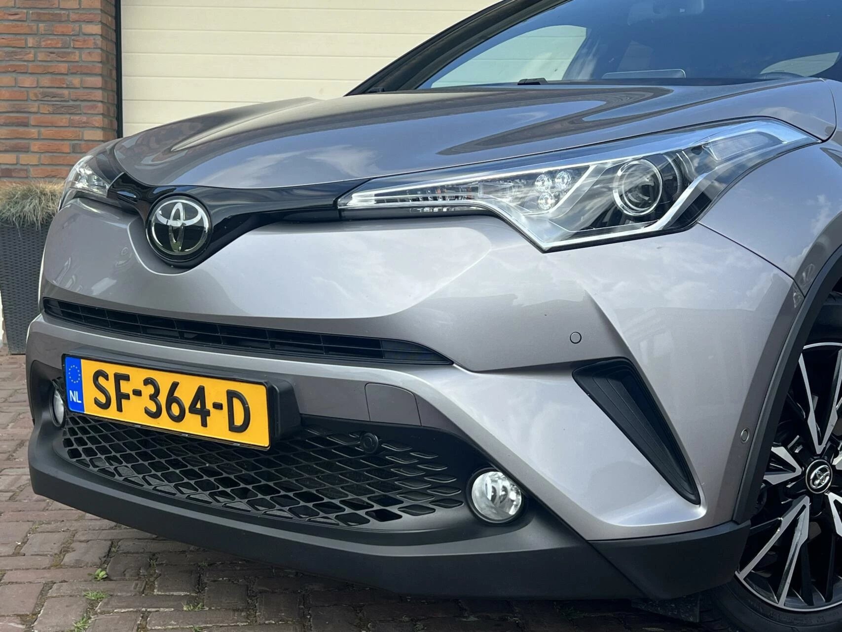 Hoofdafbeelding Toyota C-HR