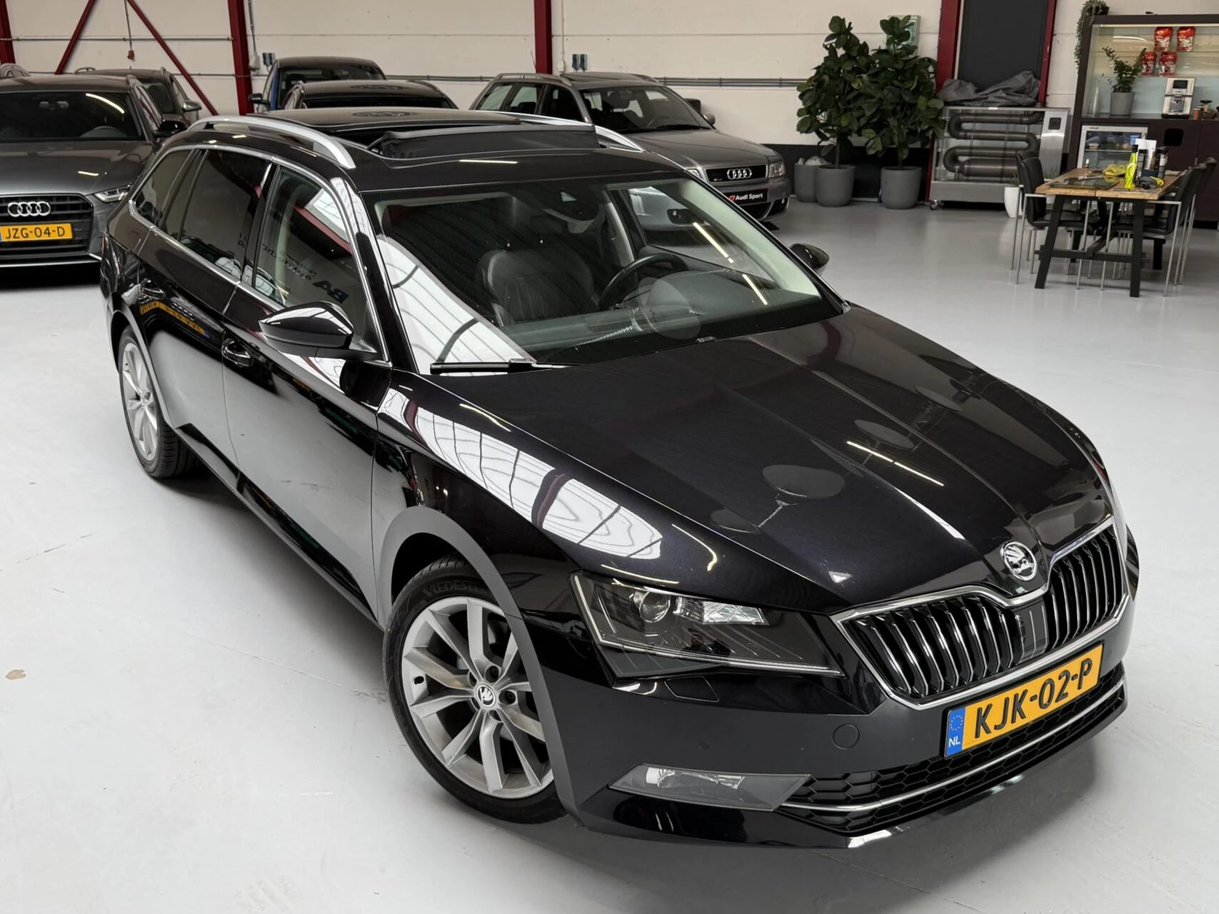 Hoofdafbeelding Škoda Superb