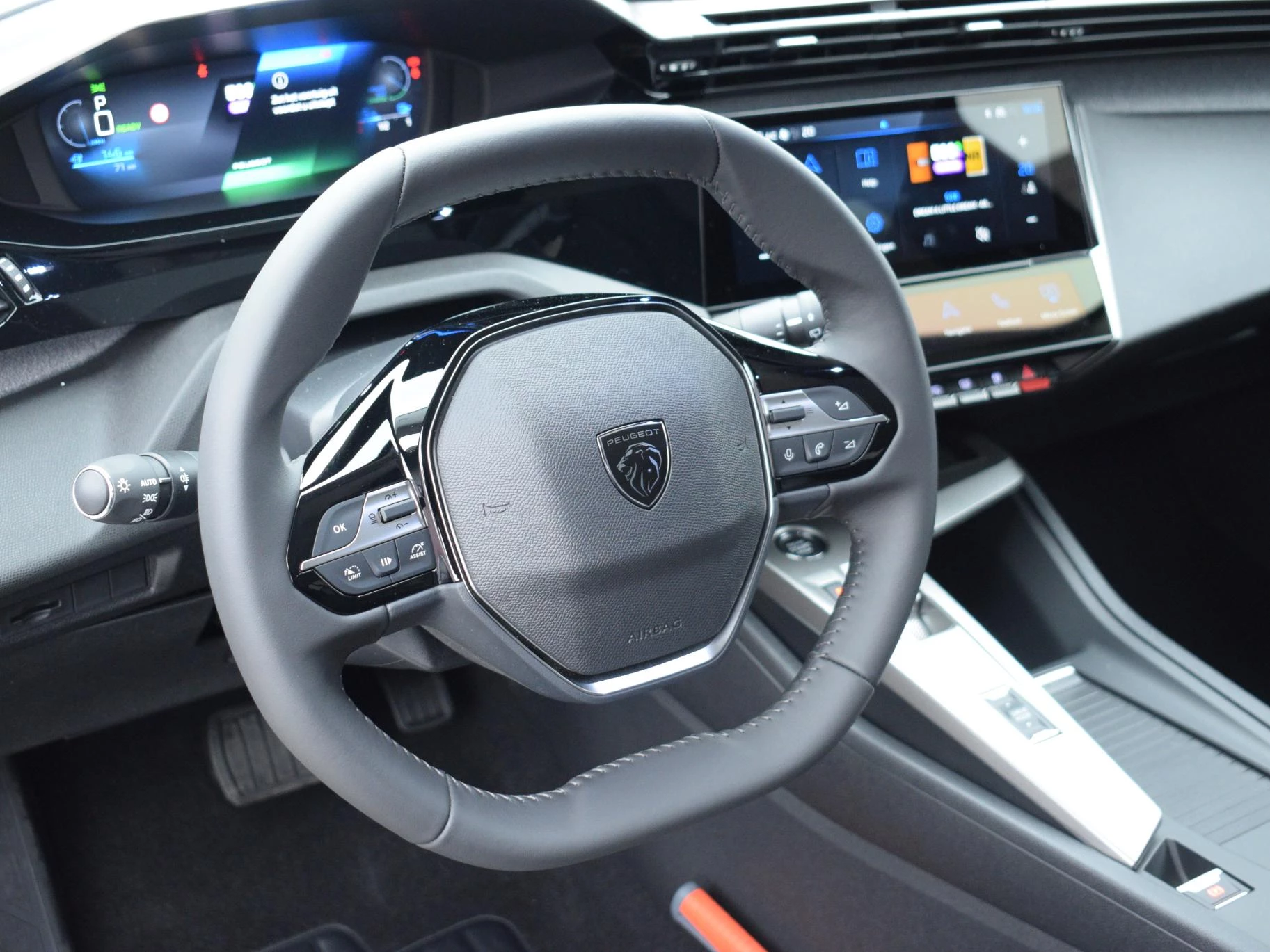 Hoofdafbeelding Peugeot e-308
