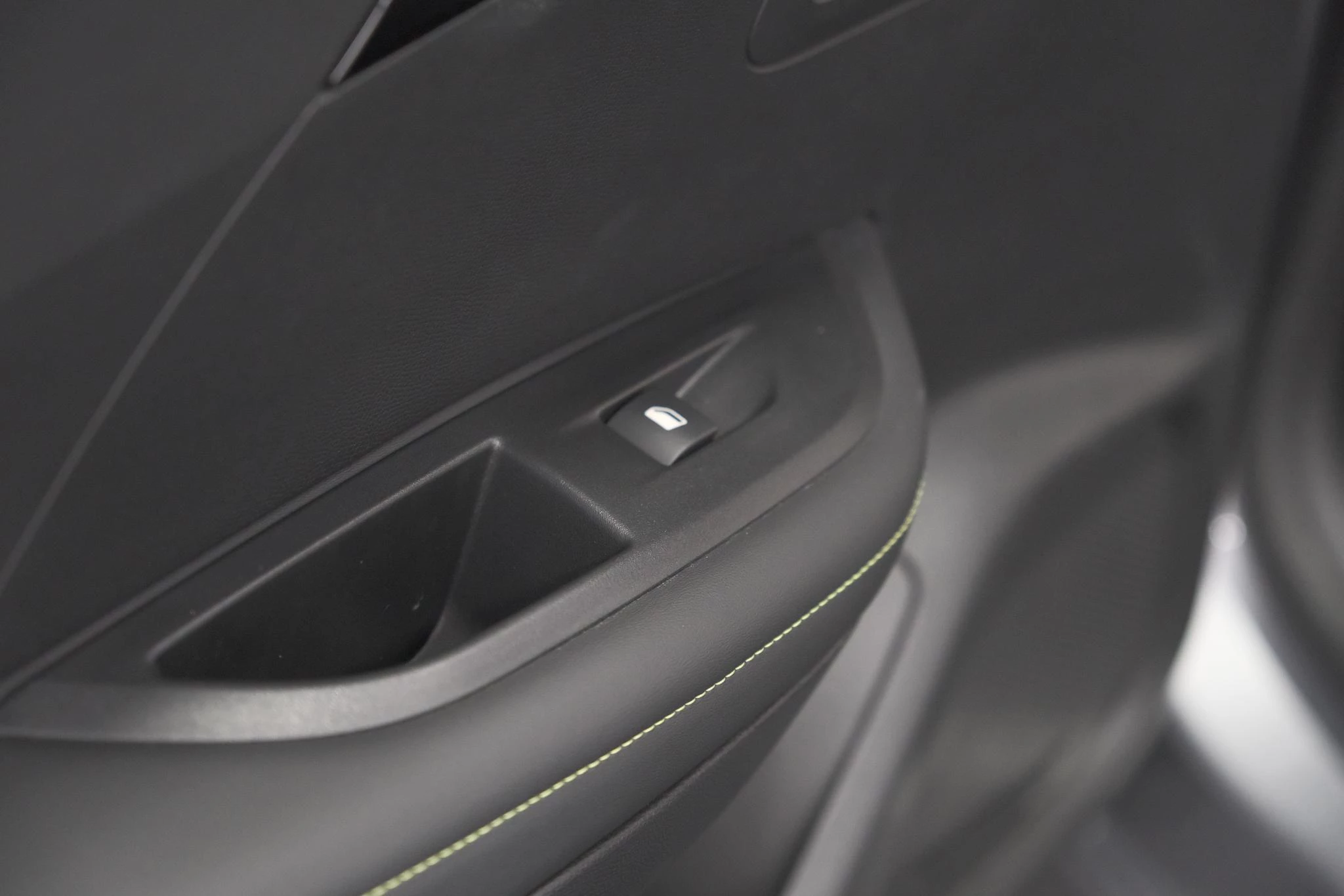 Hoofdafbeelding Peugeot e-2008