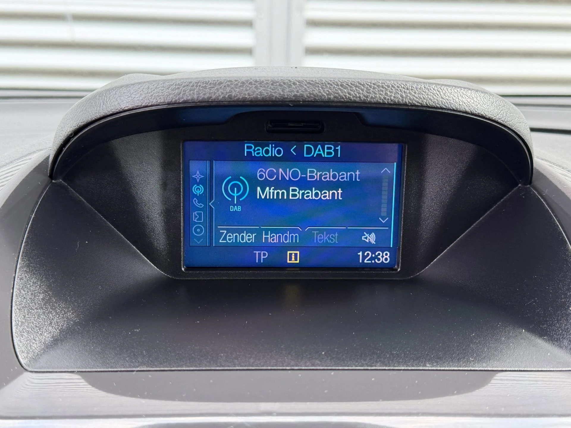 Hoofdafbeelding Ford Transit Courier