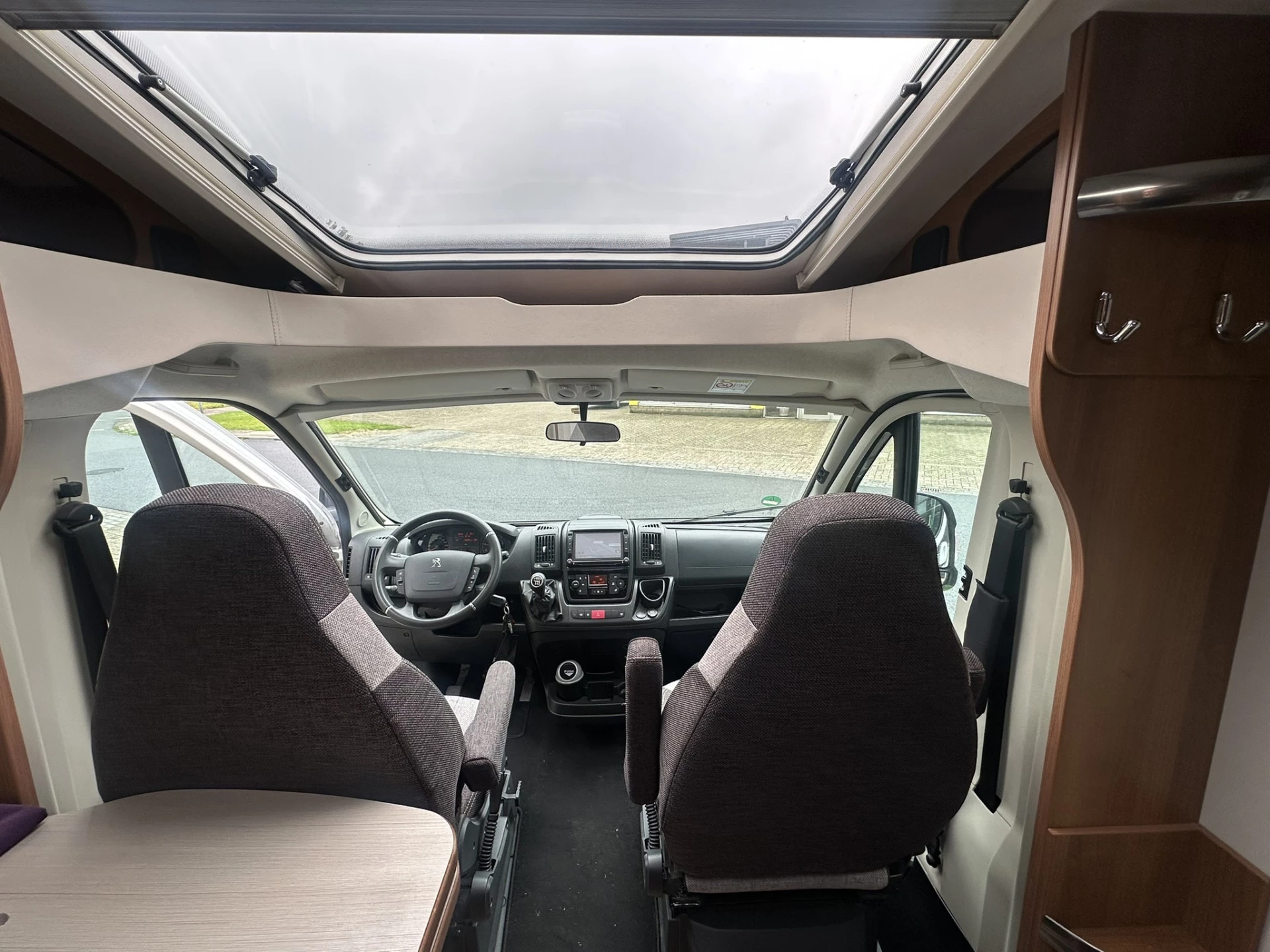 Hoofdafbeelding Knaus Peugeot