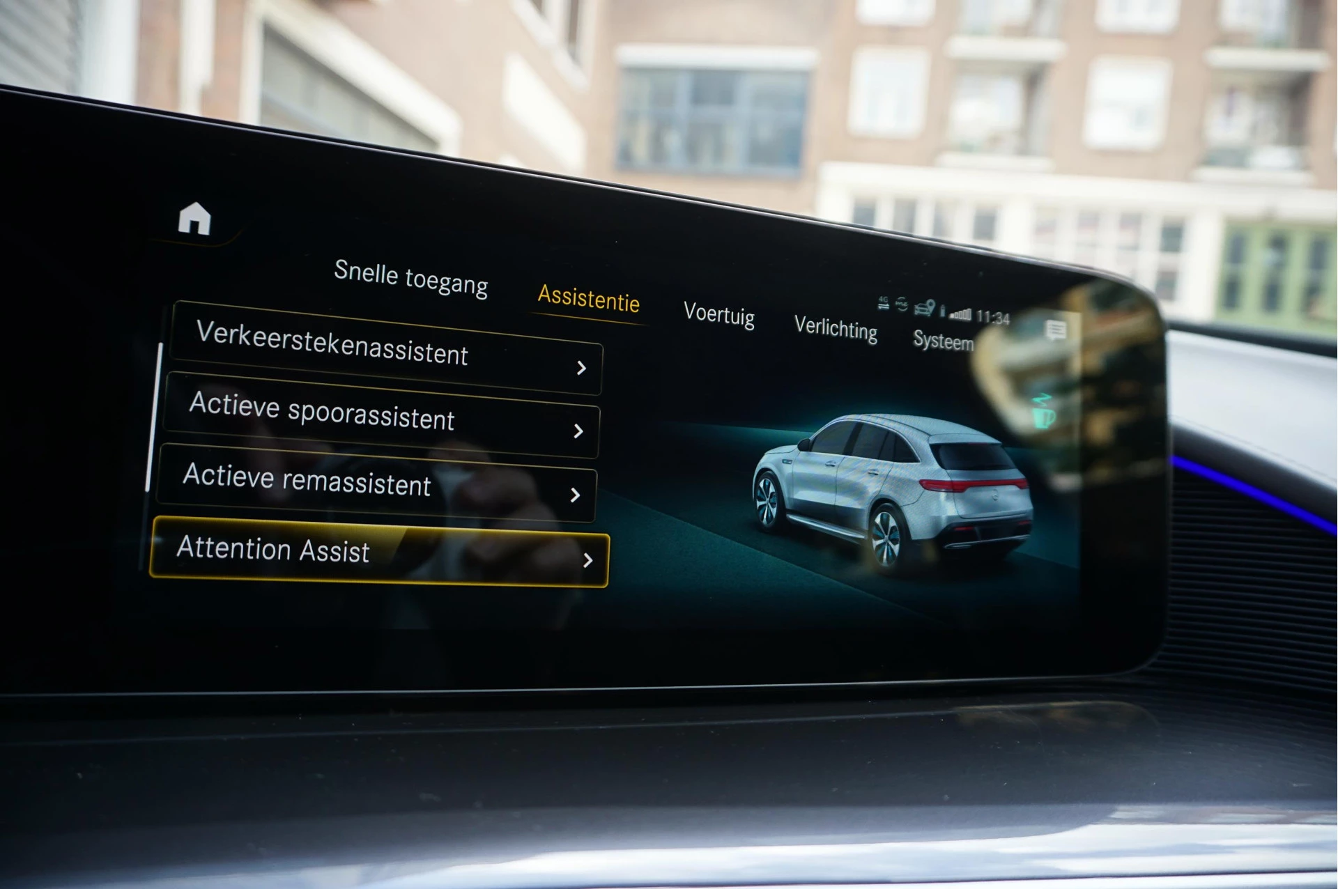 Hoofdafbeelding Mercedes-Benz EQC