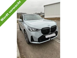 BMW X3 30e xDrive M Sport Pro Panoramadak Trekhaak 21 Inch Harman-Kardon Sound Stoelverwarming Stoelventilatie DAB Head-Up Display BMW Iconic Glow Keyless Entry
