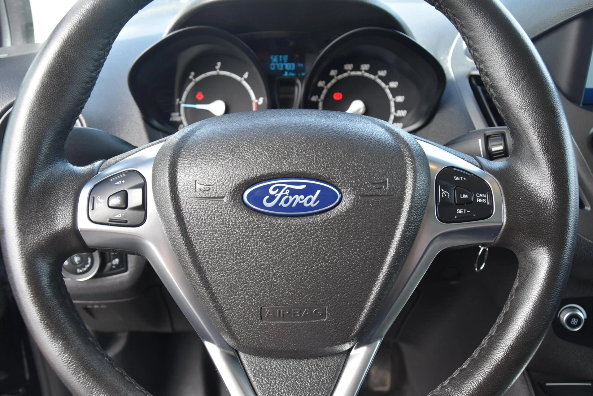 Hoofdafbeelding Ford Transit Courier
