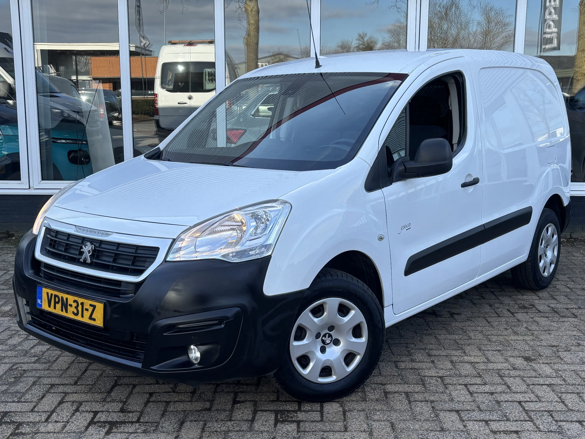 Hoofdafbeelding Peugeot e-Partner