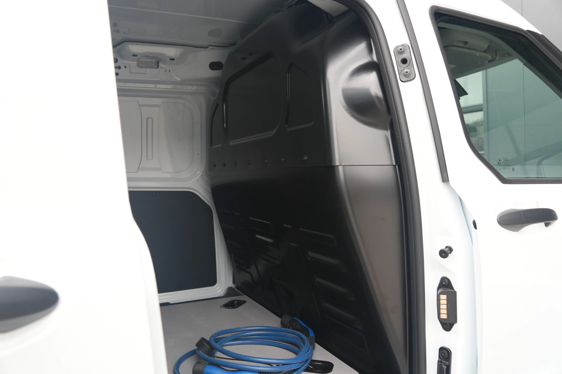 Hoofdafbeelding Ford E-Transit Courier