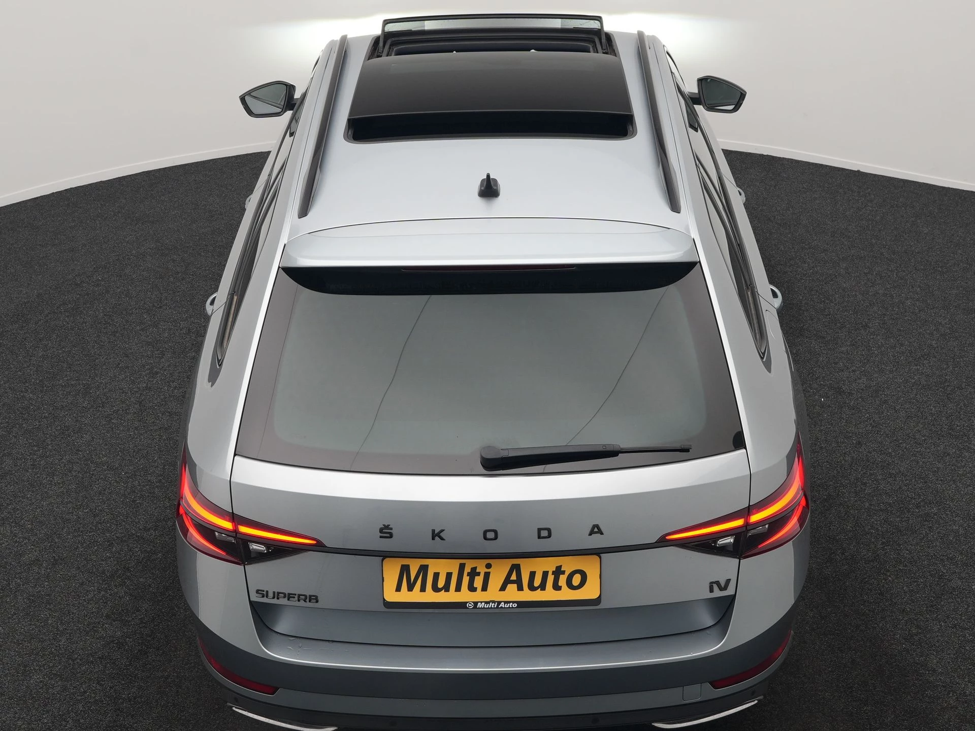 Hoofdafbeelding Škoda Superb