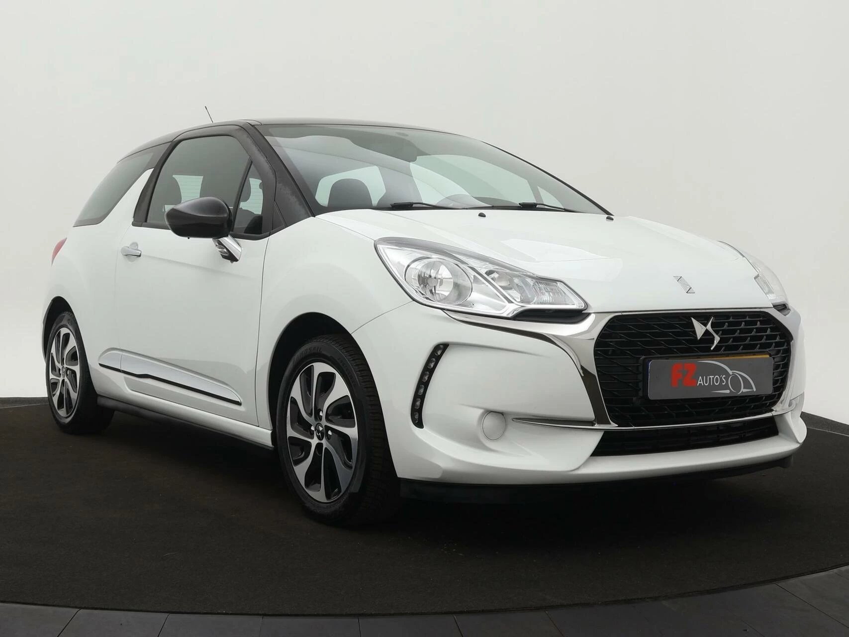 Hoofdafbeelding DS DS 3