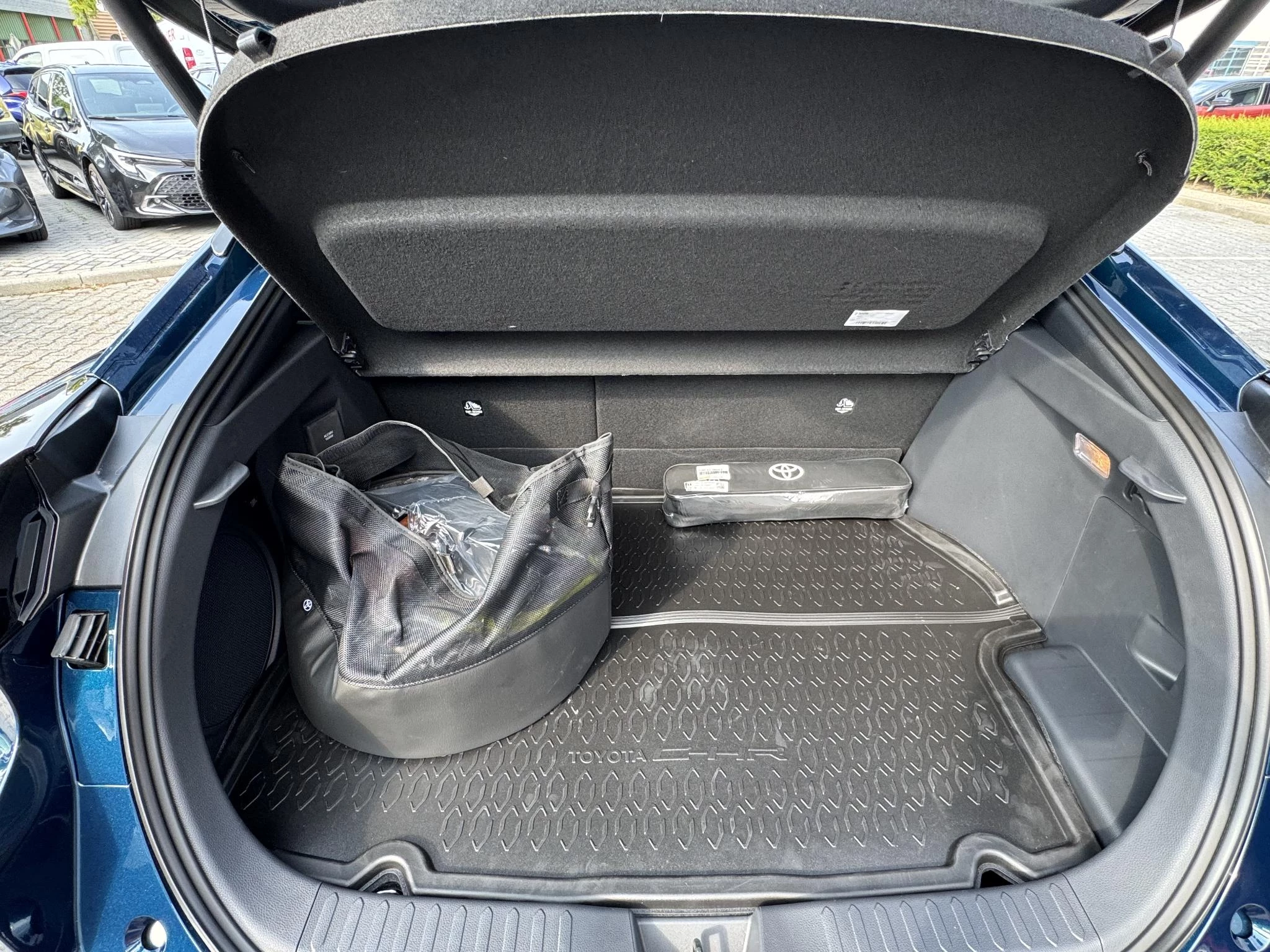 Hoofdafbeelding Toyota C-HR