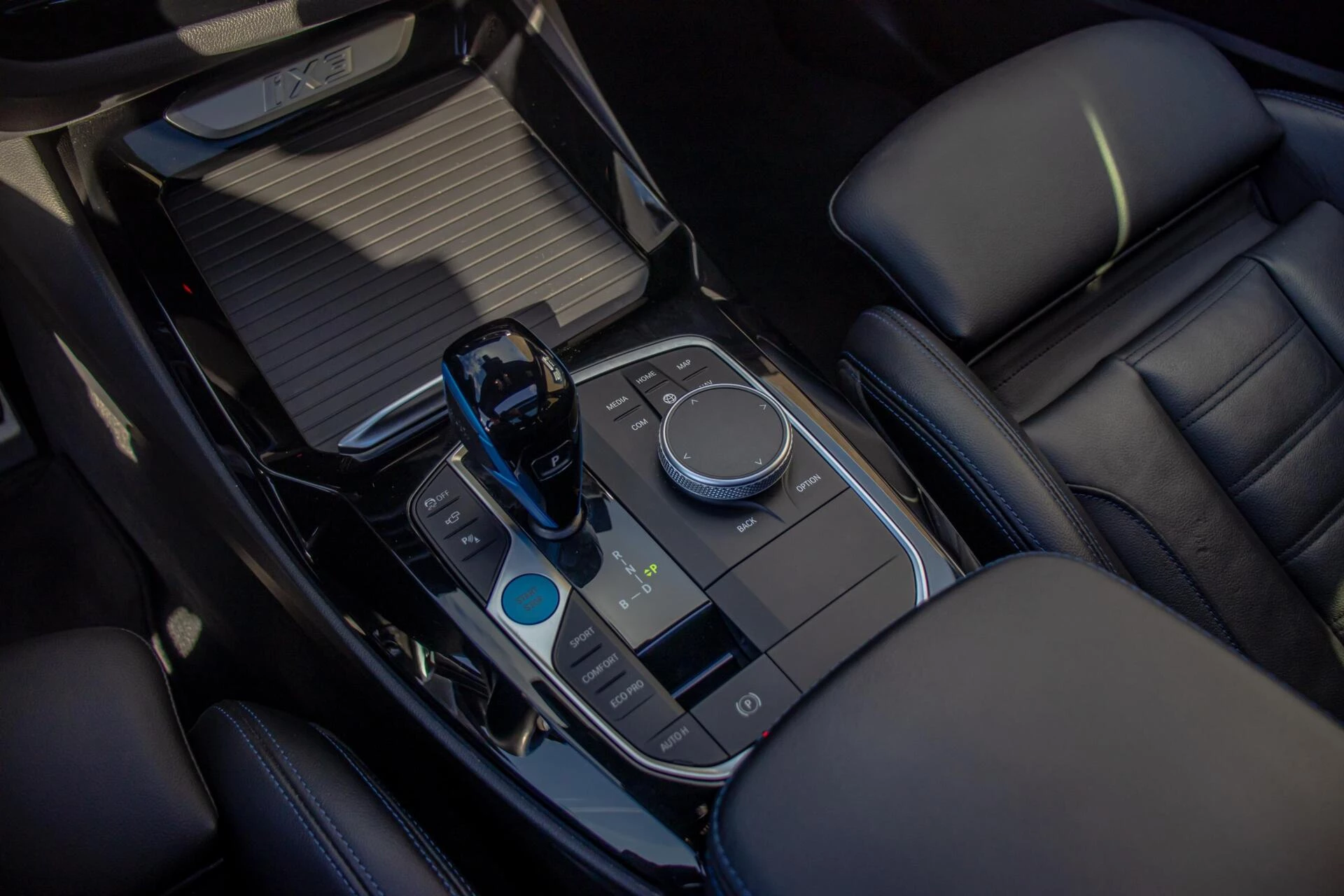 Hoofdafbeelding BMW iX3