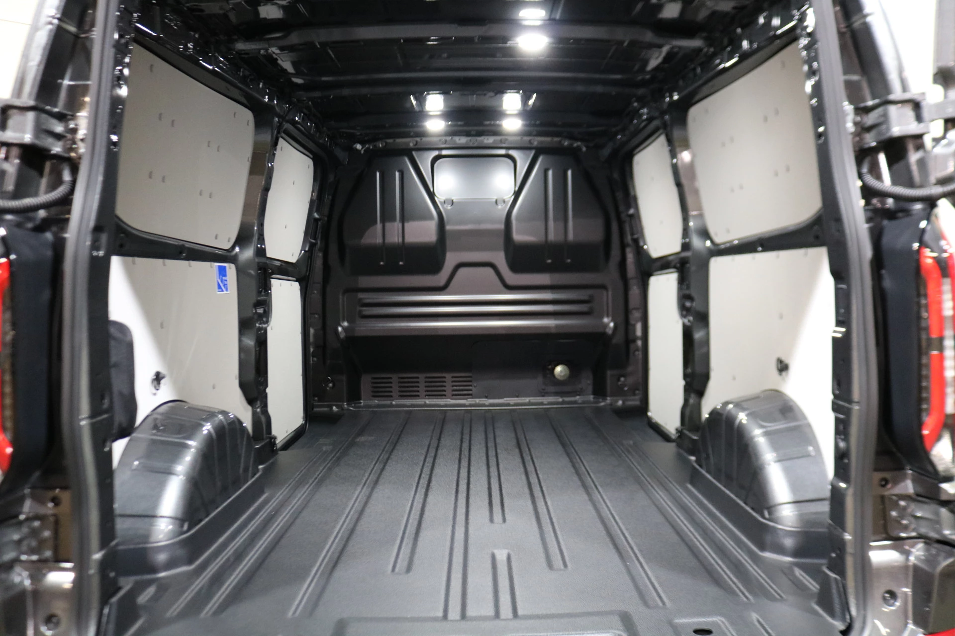 Hoofdafbeelding Ford E-Transit Custom