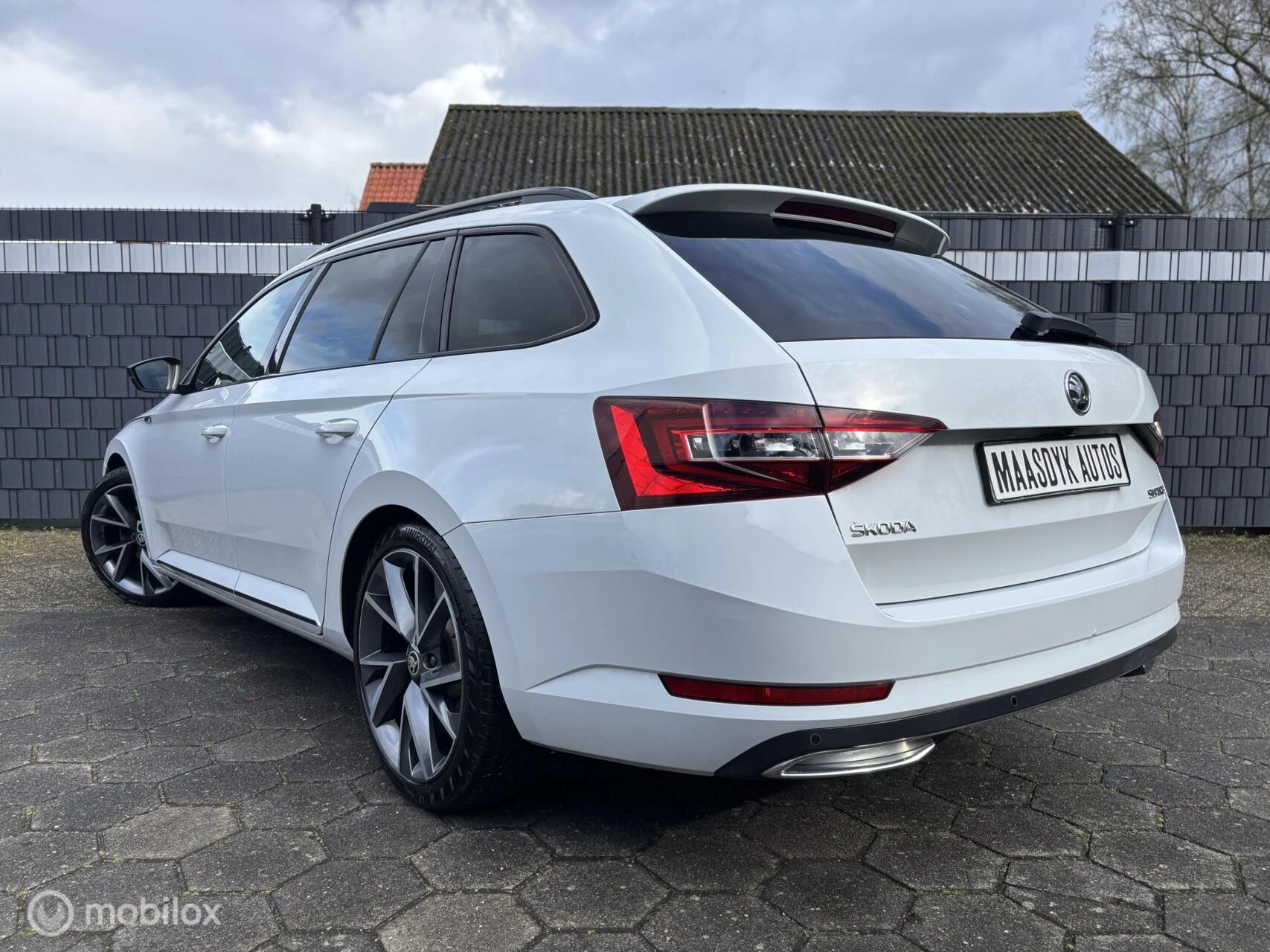 Hoofdafbeelding Škoda Superb