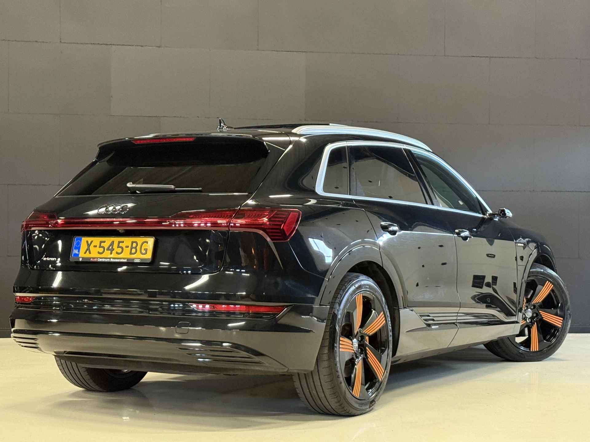 Hoofdafbeelding Audi e-tron