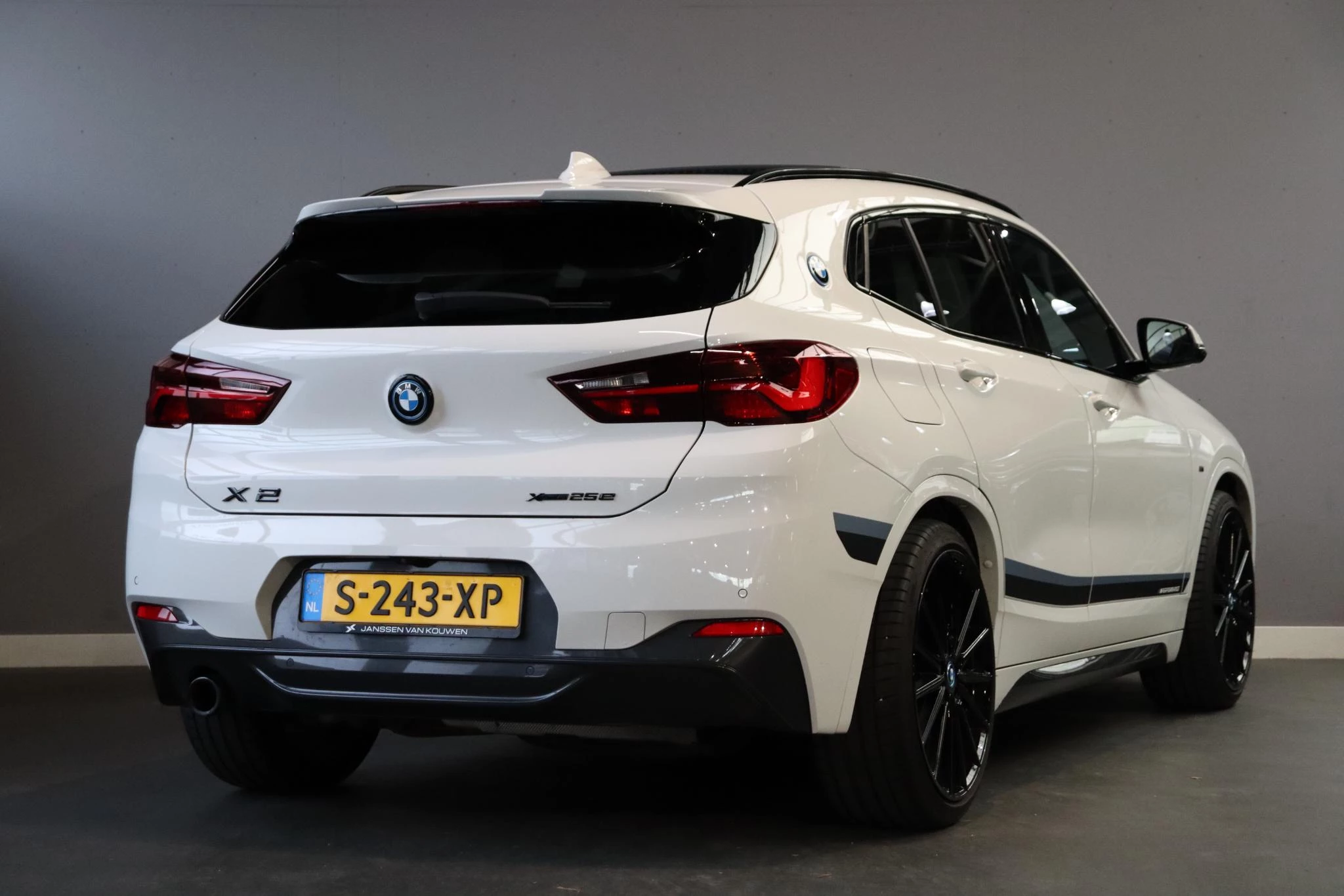 Hoofdafbeelding BMW X2