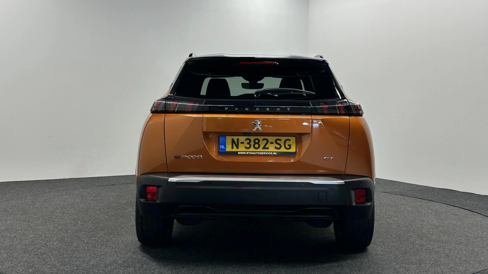 Hoofdafbeelding Peugeot e-2008