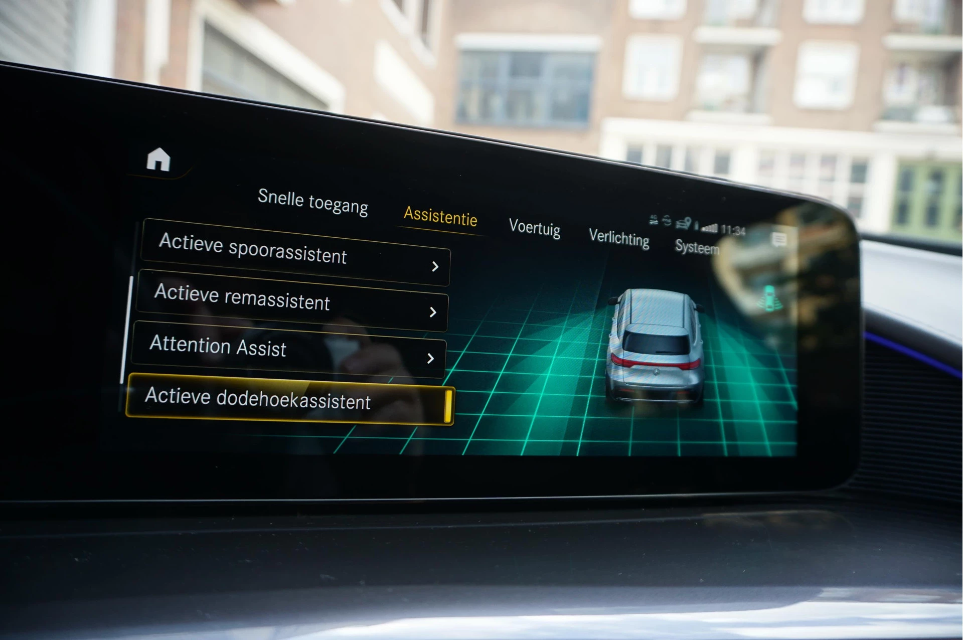 Hoofdafbeelding Mercedes-Benz EQC