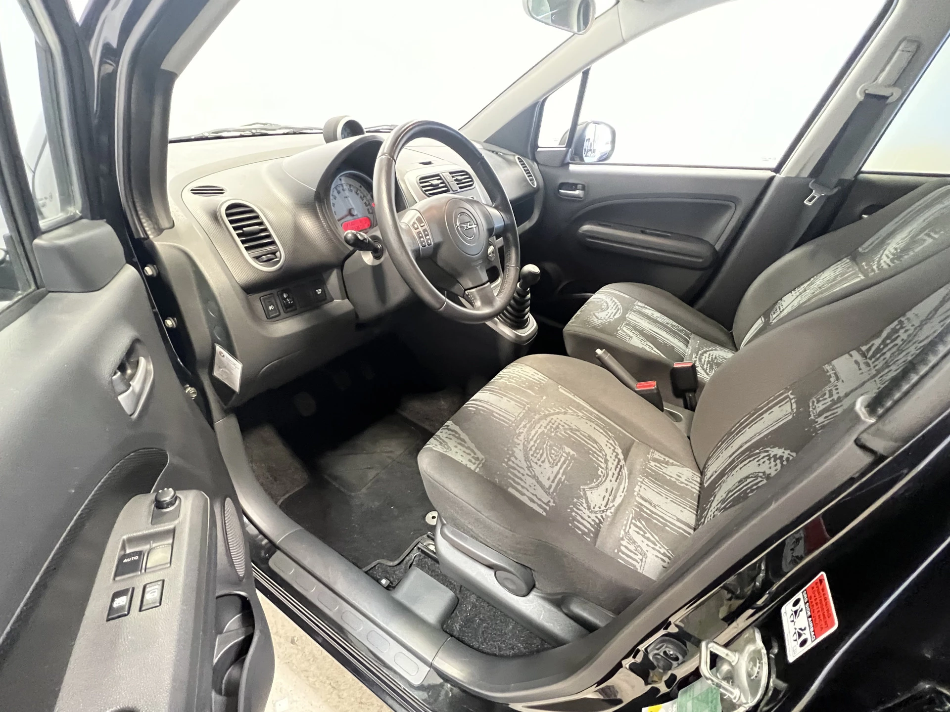 Hoofdafbeelding Opel Agila