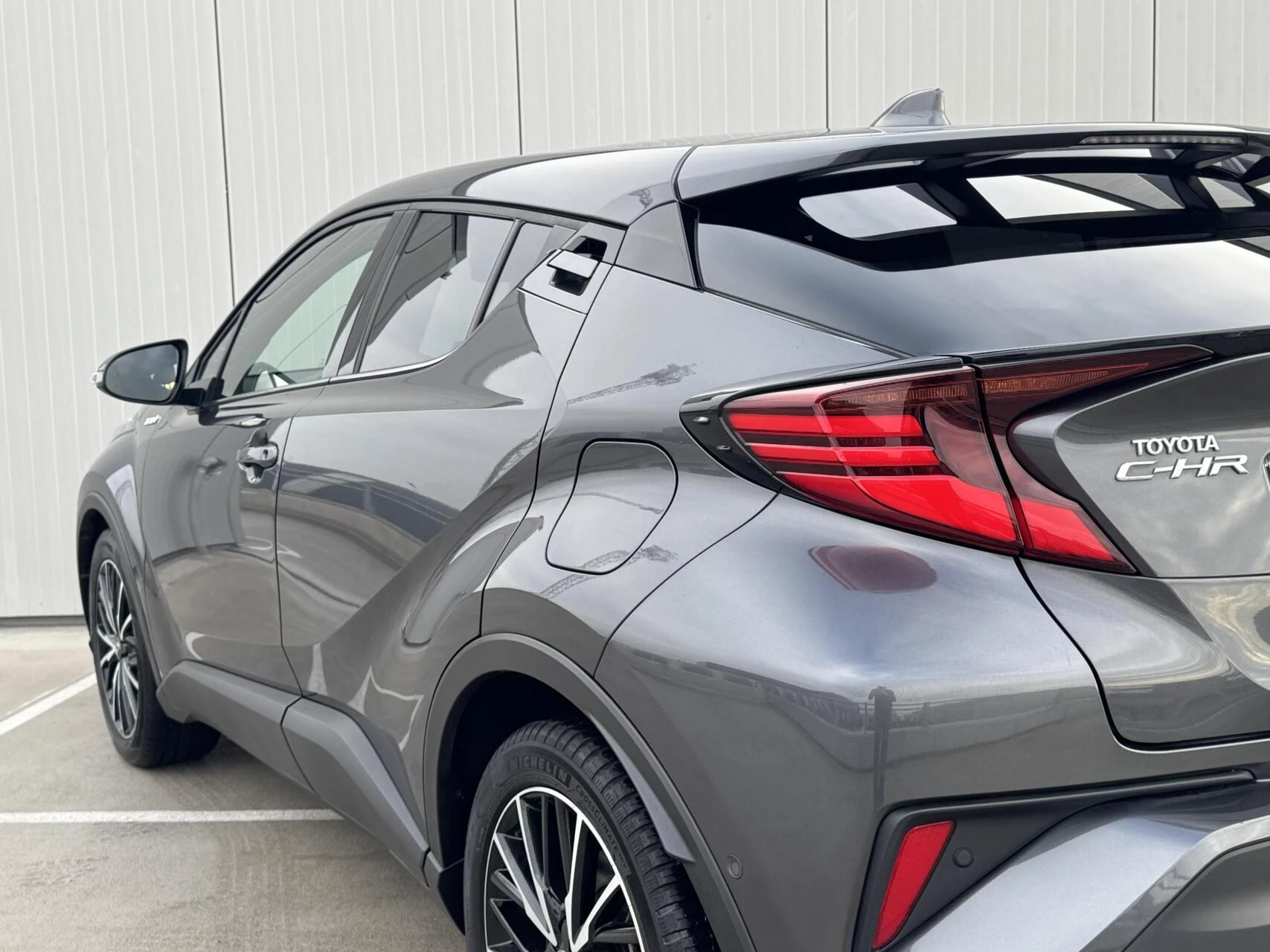 Hoofdafbeelding Toyota C-HR