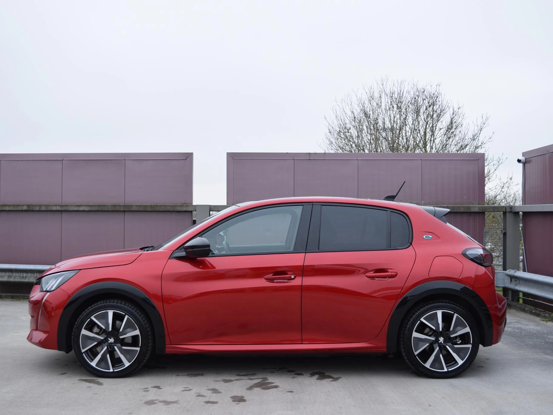 Hoofdafbeelding Peugeot e-208